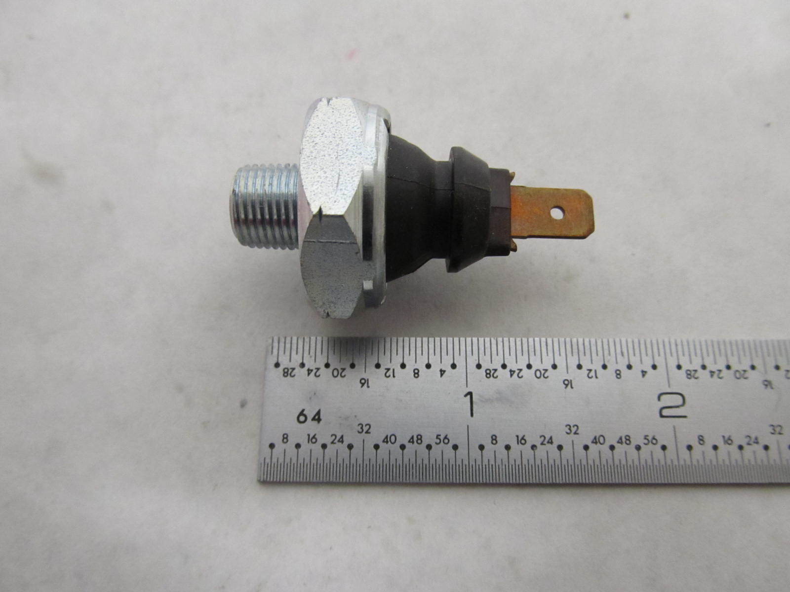 1266085 1324750 Volvo Penta Marine Engine Oil Pressure Sensor Green