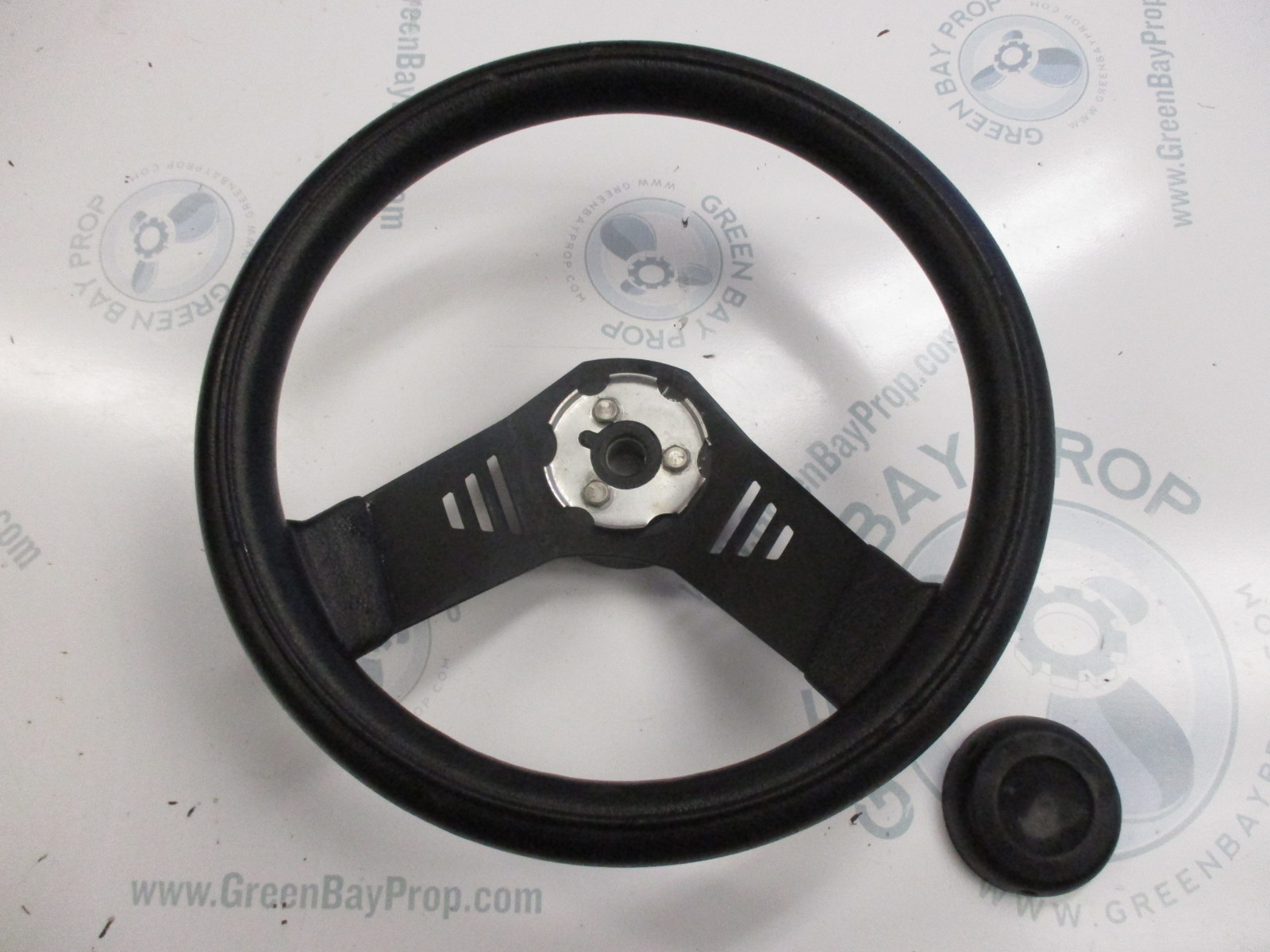 Classic Vintage 1989 Regal Medallion Marine Boat Steering Wheel 13"