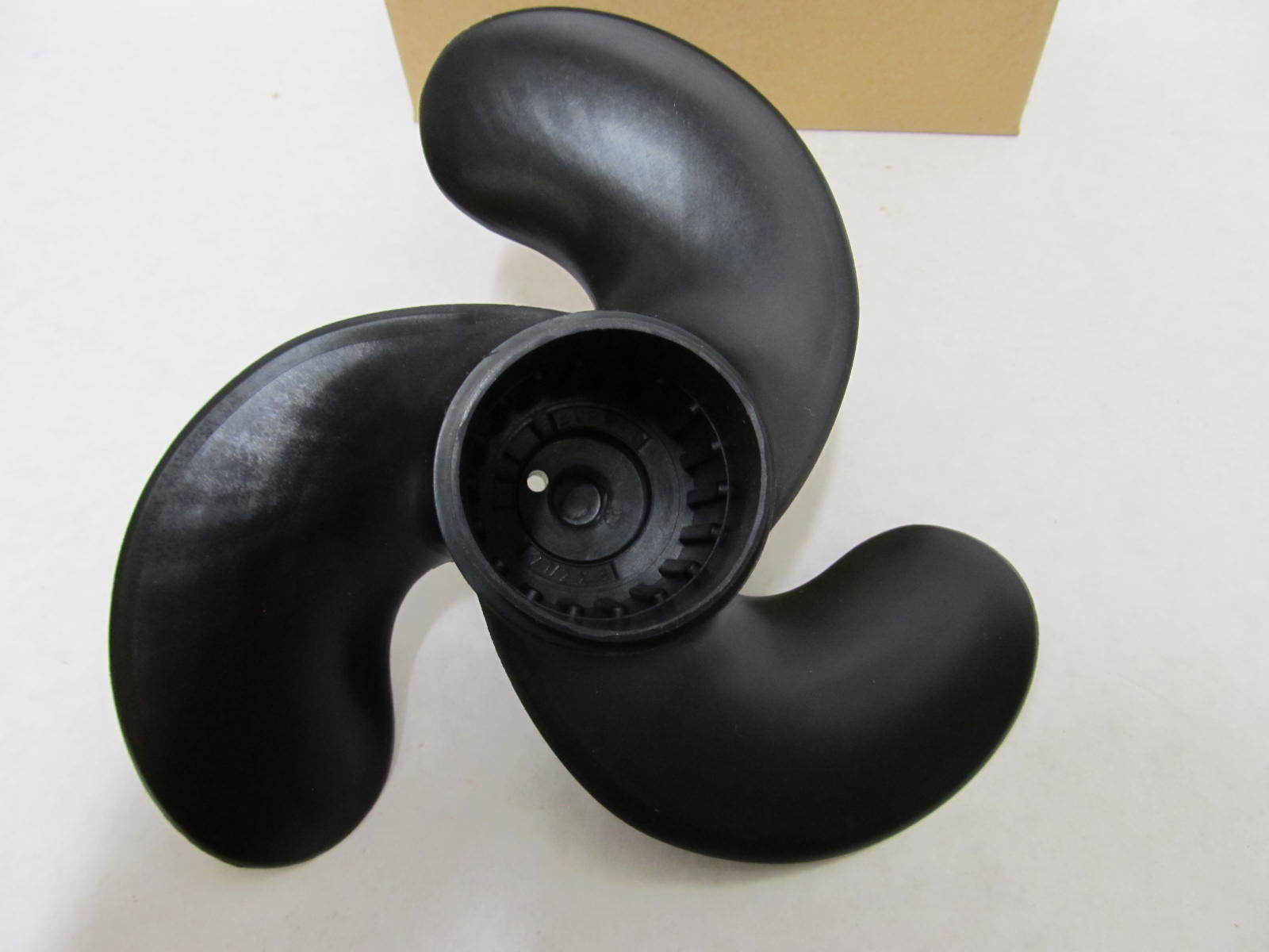 318487 0318487 OMC 71/2 x 6 Plastic Propeller Evinrude Johnson 4HP