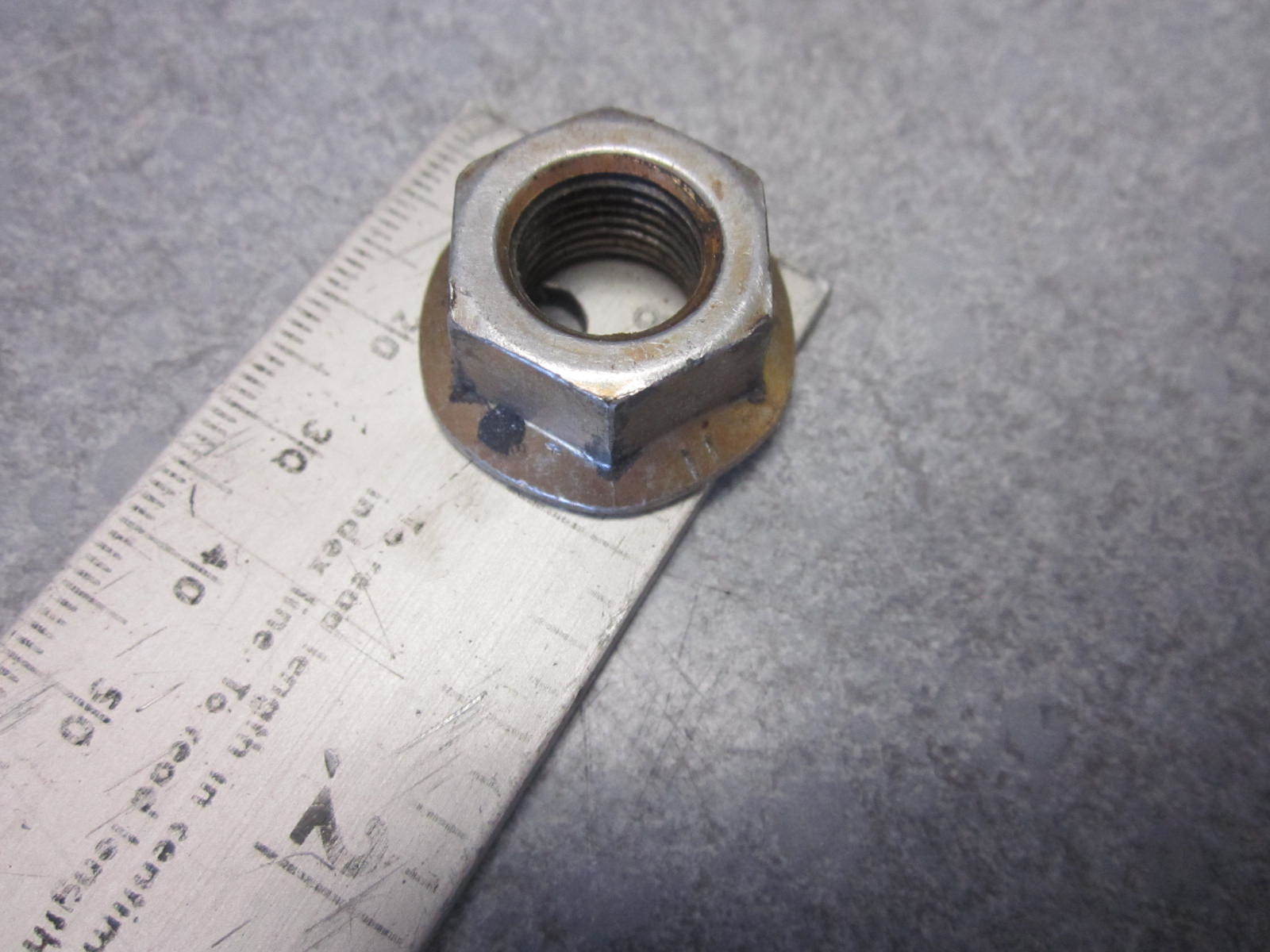 326016 Evinrude Johnson OMC 58 Hp Outboard Flywheel Nut eBay