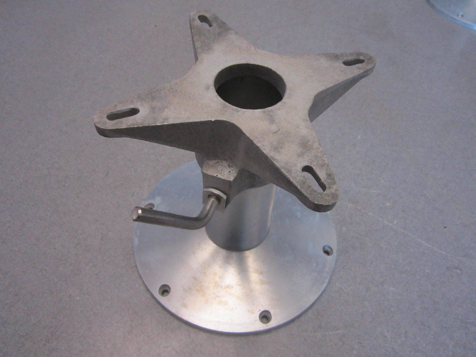 Heavy Duty Aluminum Boat Seat/Chair Pedestal 8 3/4" Tall Green Bay