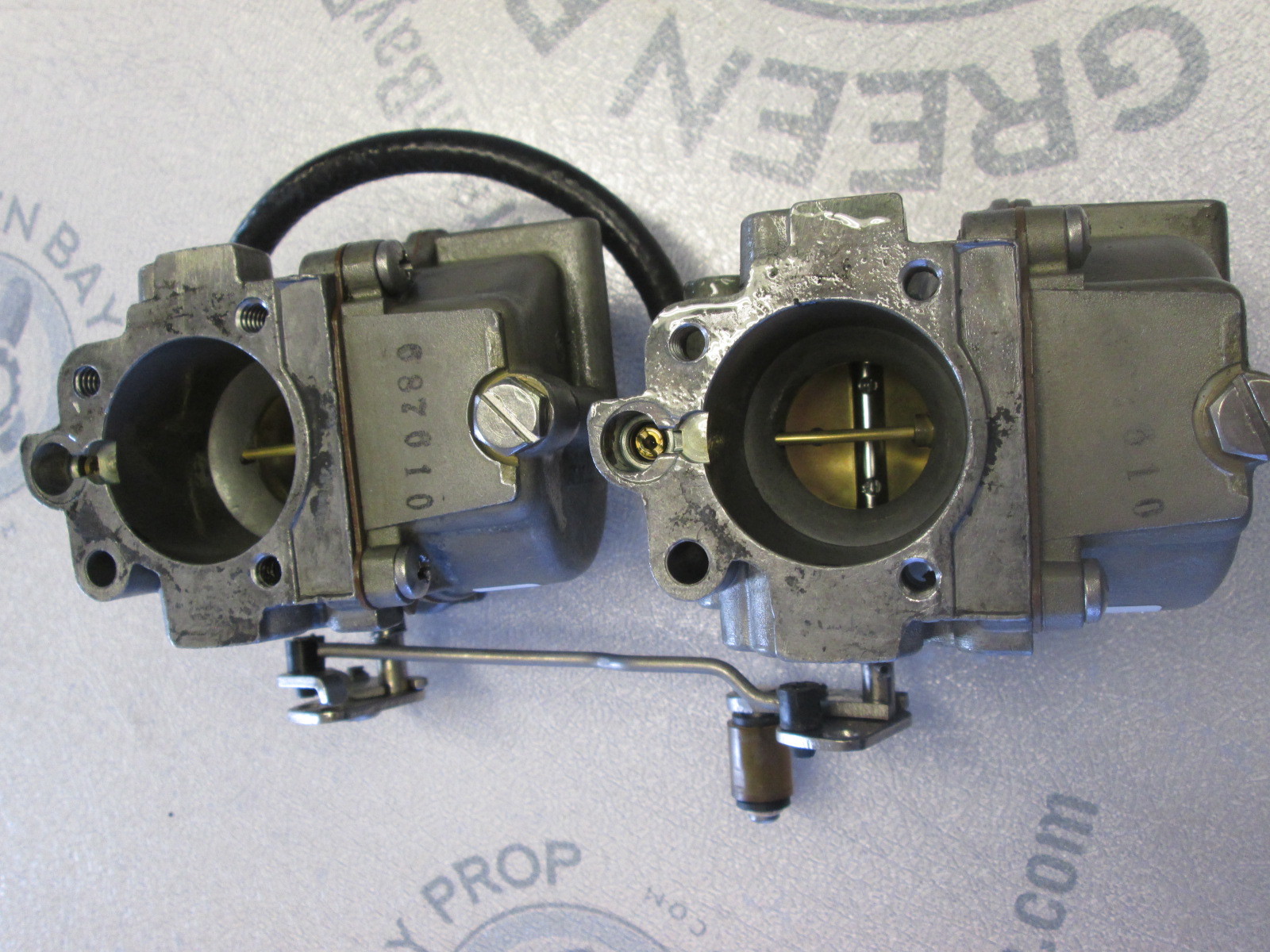 0398340 Upper & Lower Carburetor Evinrude Johnson OMC 0398347 4050 HP