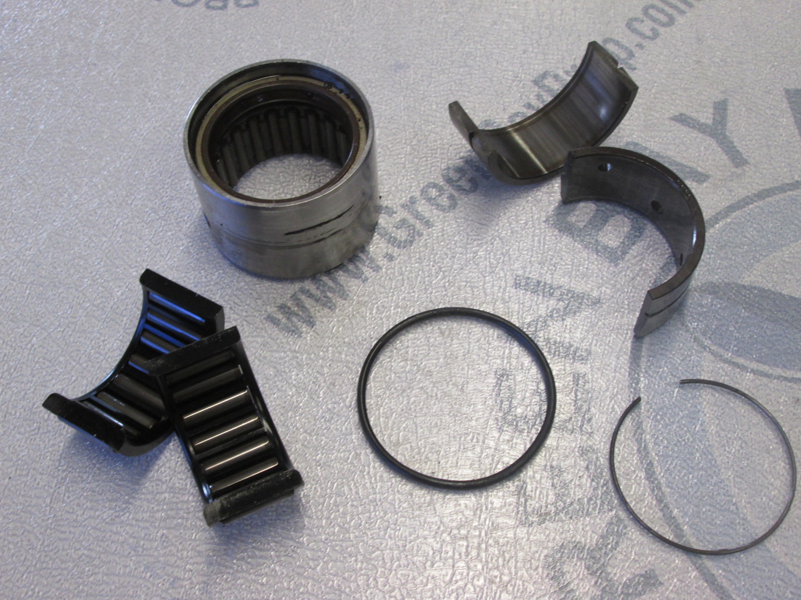 0398529 0310433 Roller Bearing Assembly Evinrude Johnson OMC 35-70 HP