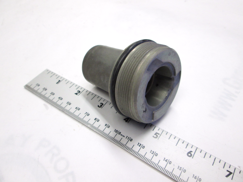 42144T2 Mercury Mariner 615 Hp Outboard Prop Shaft Bearing Carrier