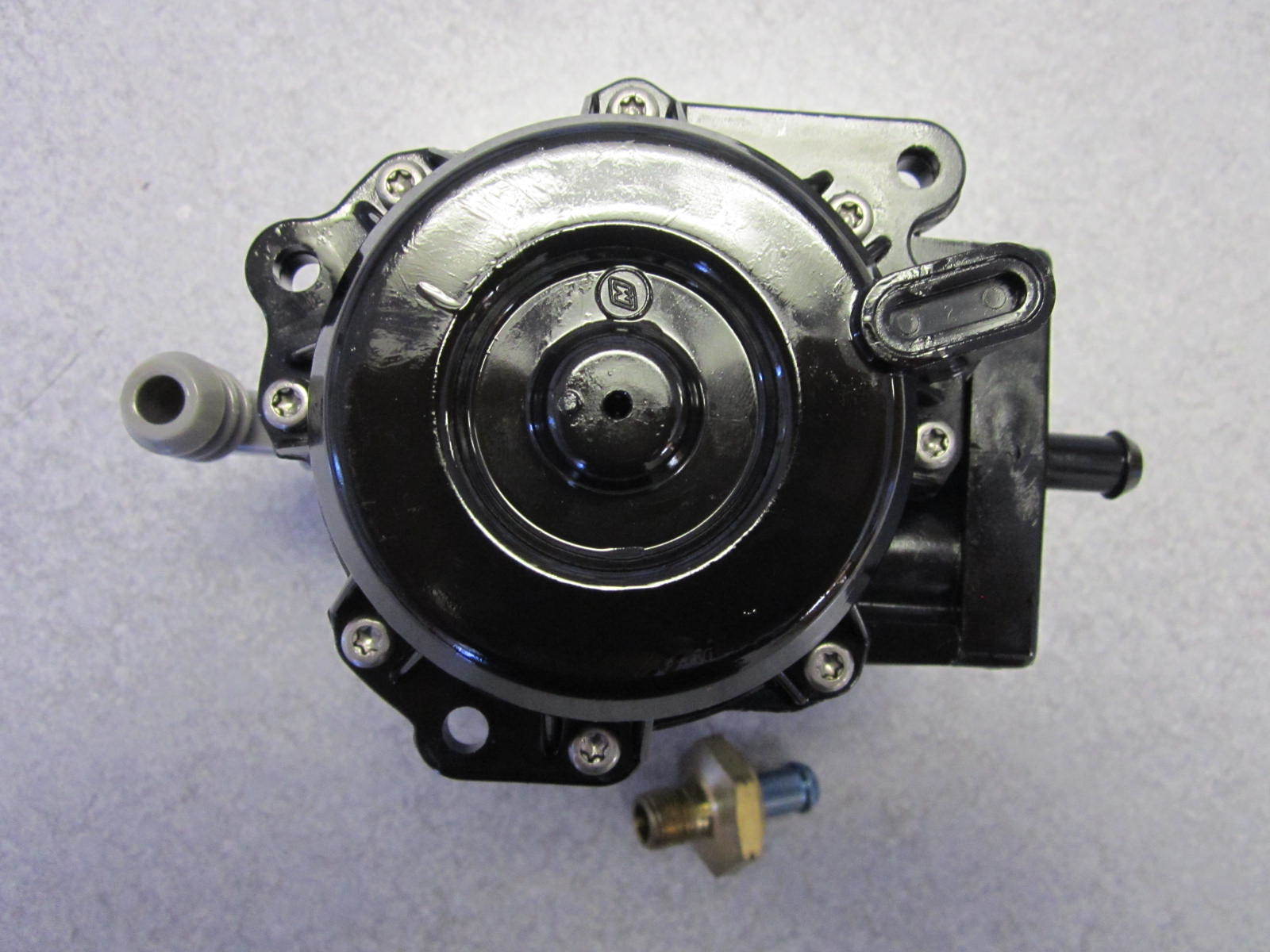 Evinrude/Johnson/OMC VRO Fuel Pump Oil Injection 435596 438402 5007422