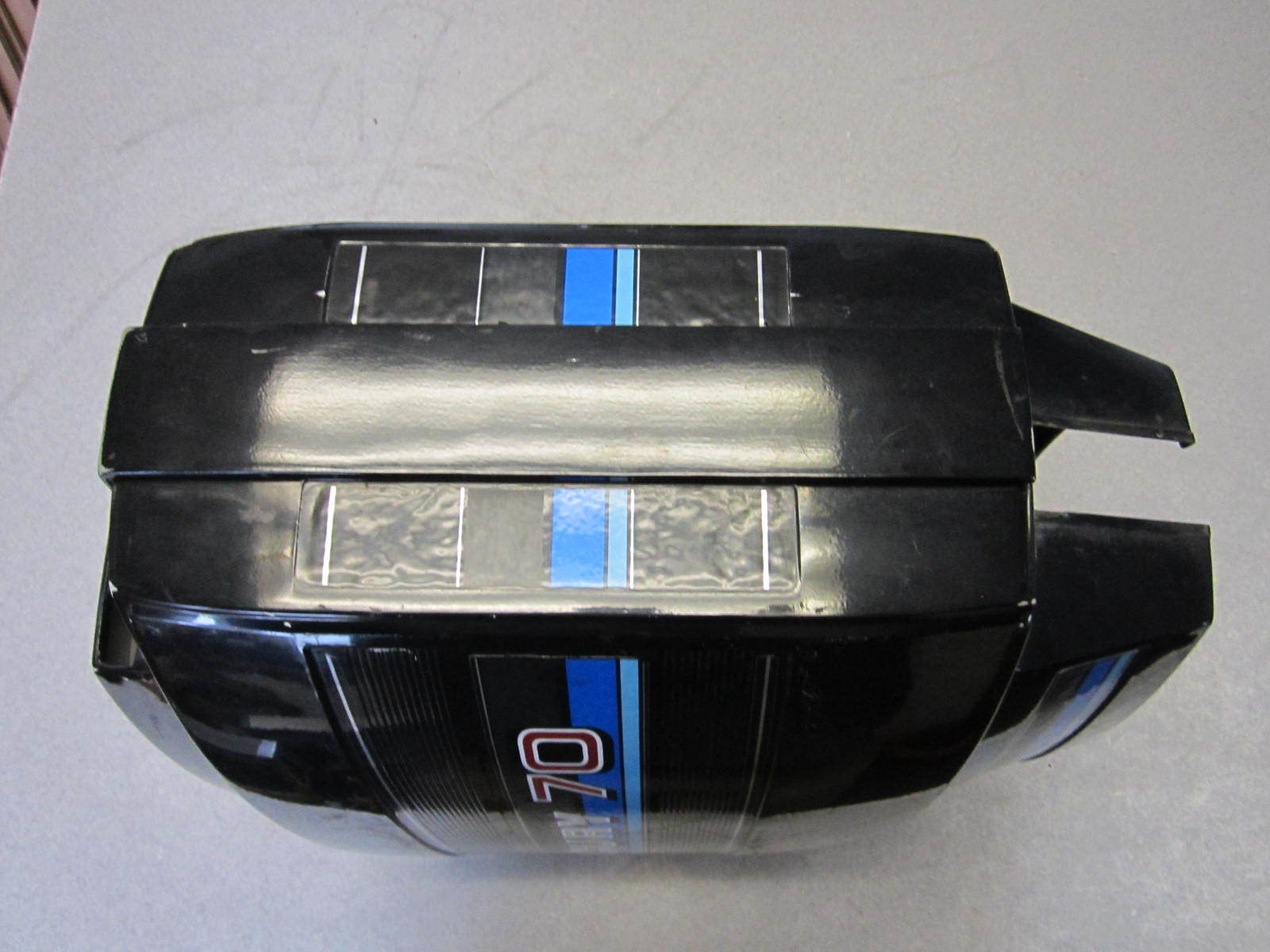 Mercury 70 Hp Outboard Clam Shell Engine Cowling Cover Blue Stripe eBay