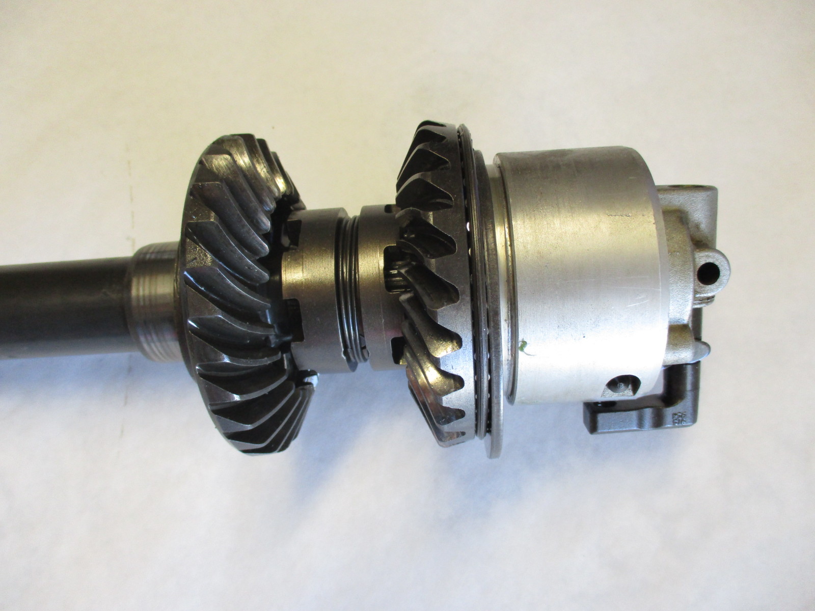 5004765 Propeller Shaft & Gears Evinrude Johnson Lower Unit Propshaft