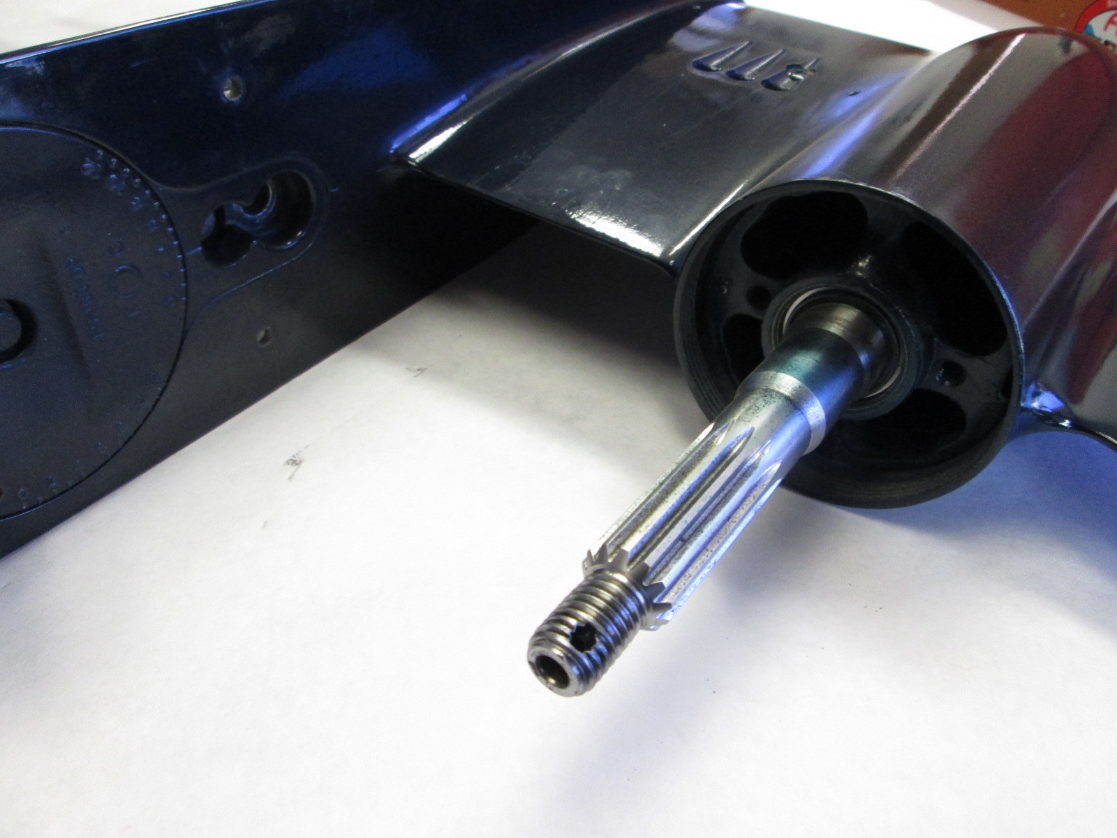 5006558 Evinrude Johnson ETec Outboard 40 50 60 HP 20" Lower Unit Gear