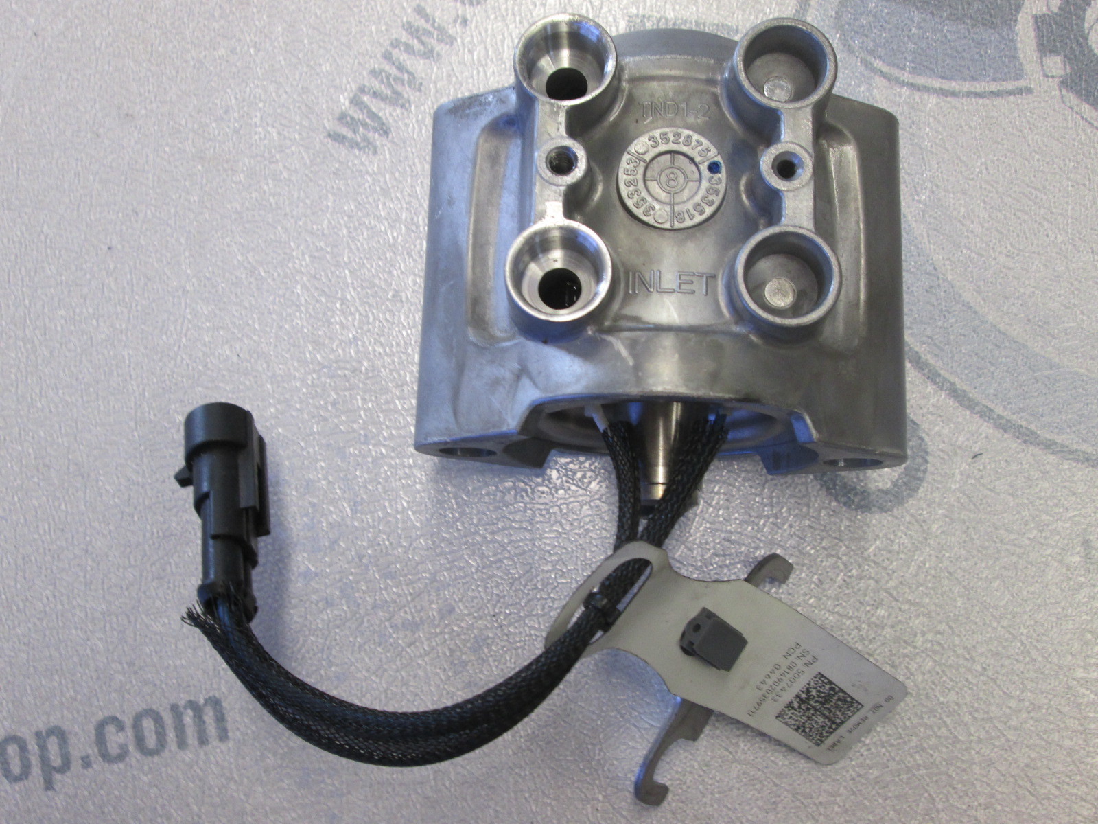 5007147 5008826 352875 Fuel Injector Assembly Evinrude ETec eBay