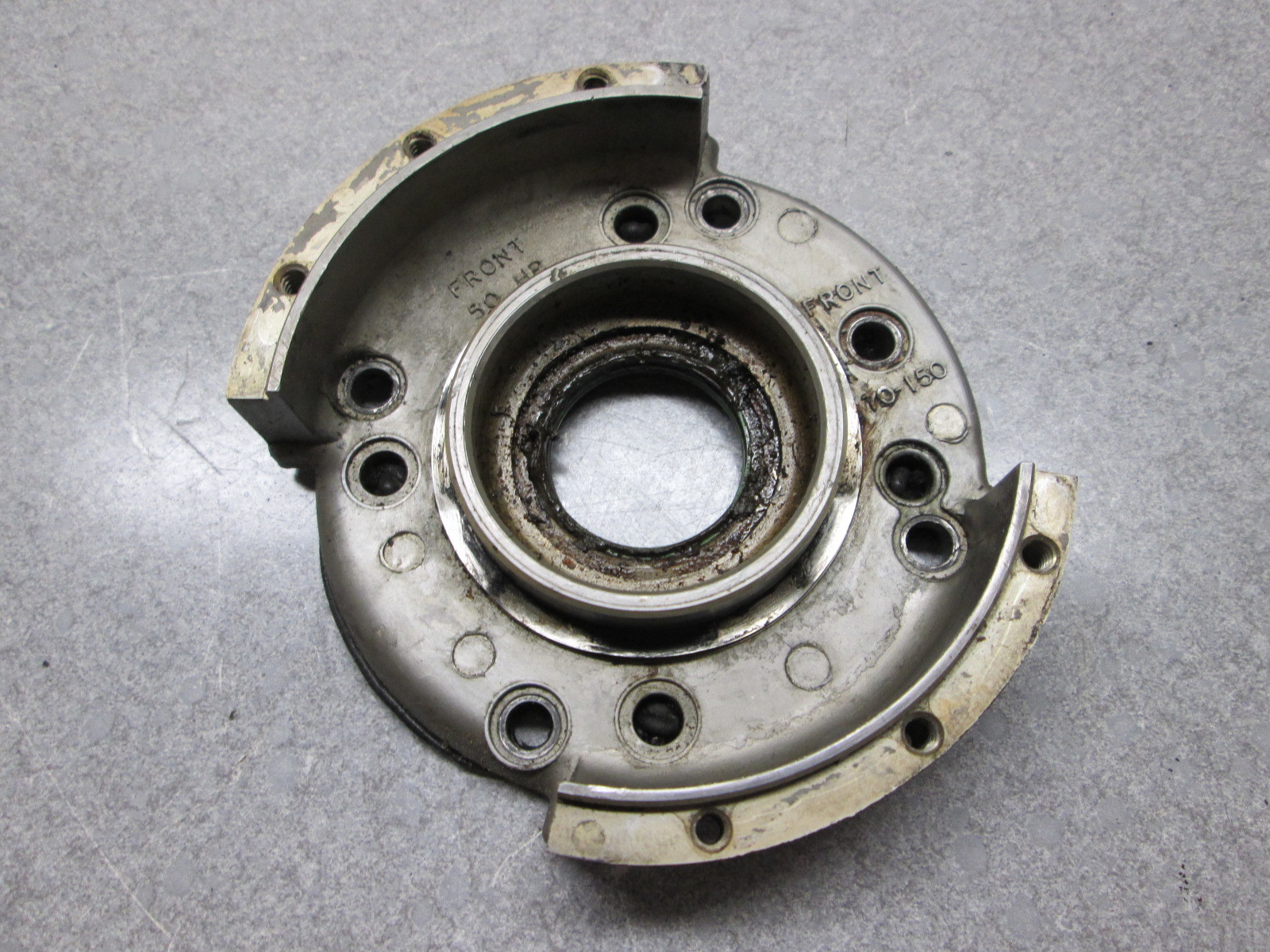 1100819312A1 Force Outboard Upper Crankshaft Bearing Cage 70150 Hp