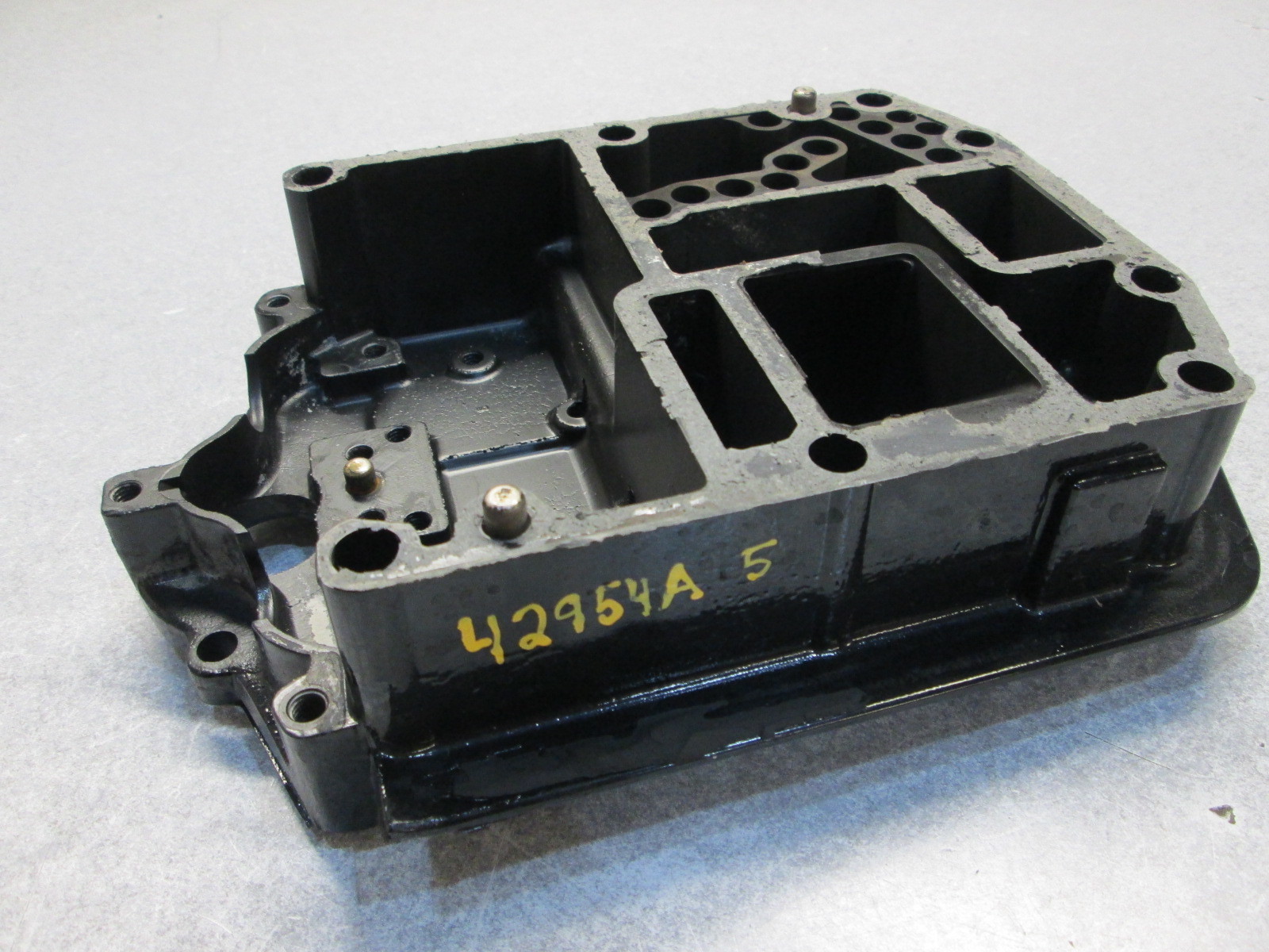 42954A 5 Mercury Mariner Outboard 75125 Hp Black Exhaust Plate 199404