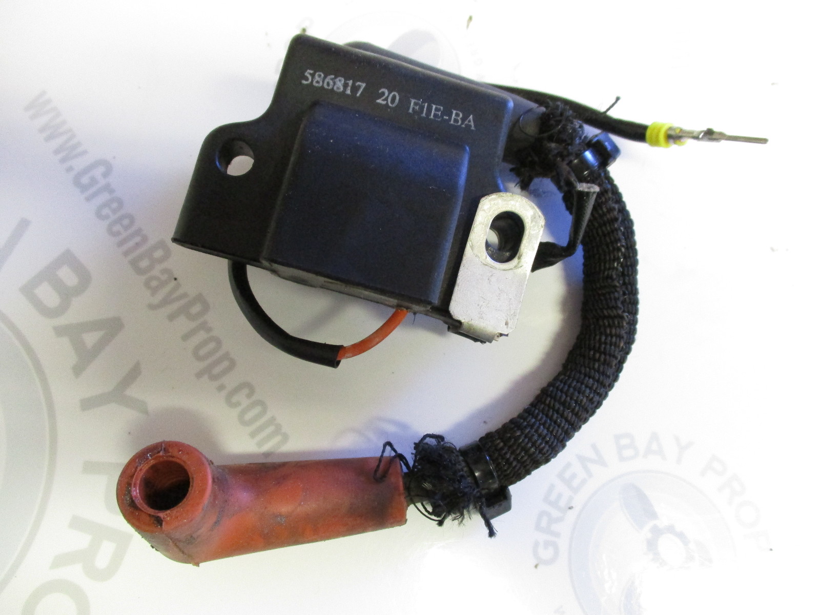 0586817 Evinrude Johnson Outboard Ignition Coil High Tension Lead