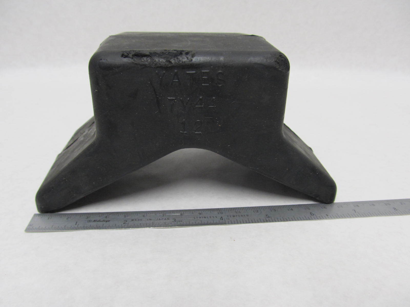 7Y44 Yates Rubber Boat Trailer V Style Bow Stop Guard, 4 x 4