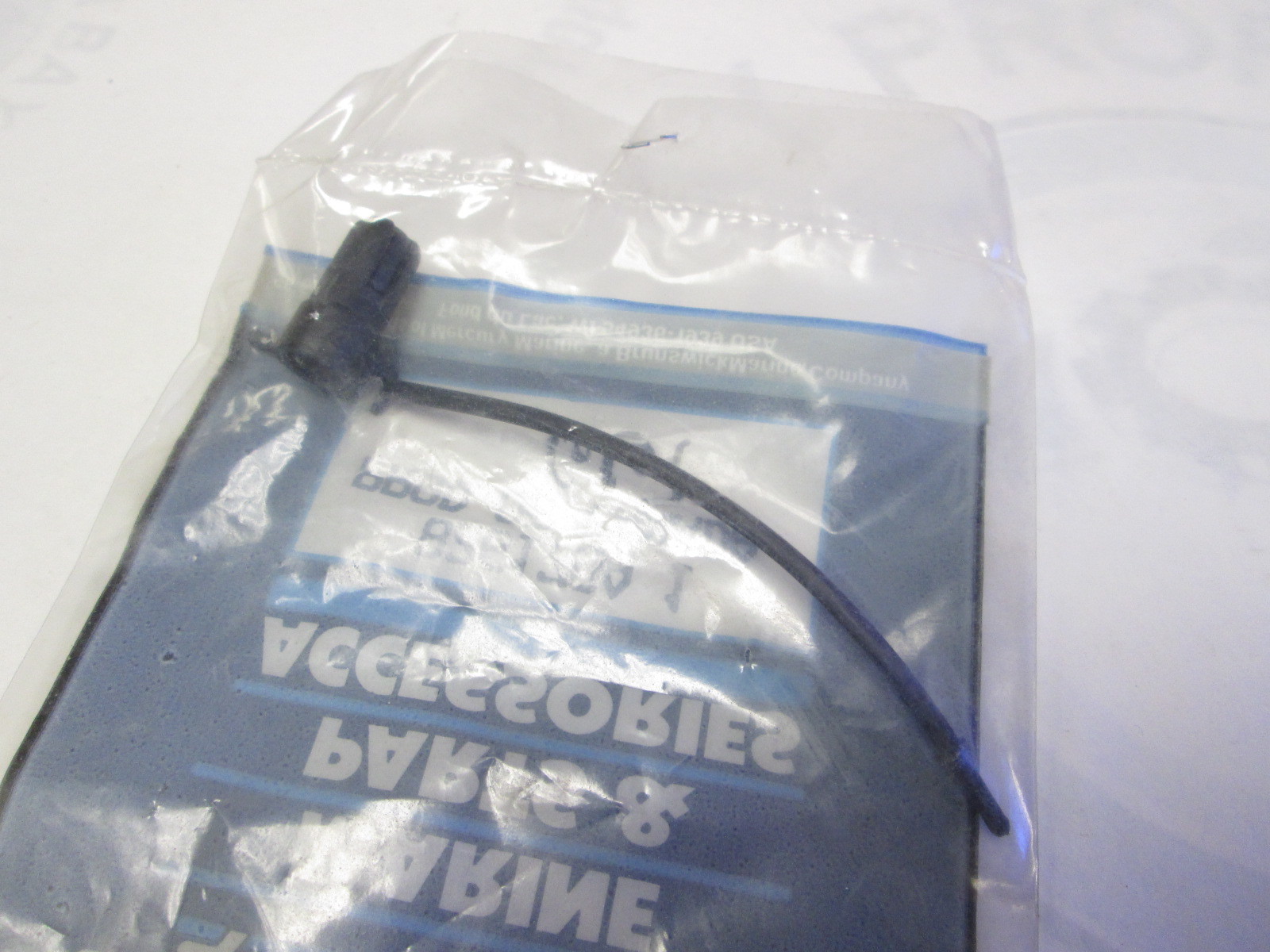 826179A1 Mercury Outboard 6.6 Gal Gas Tank Fuel PickUp Protector Cap