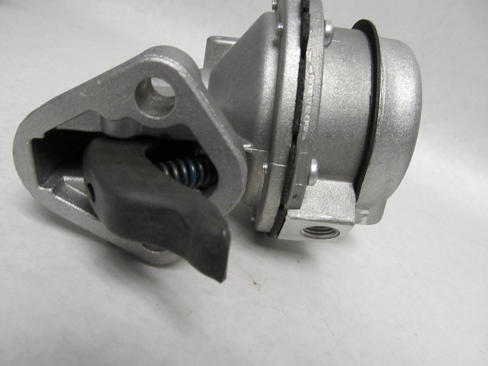 826493 Volvo Penta Marine Stern Drive Engine Carter Fuel Pump eBay