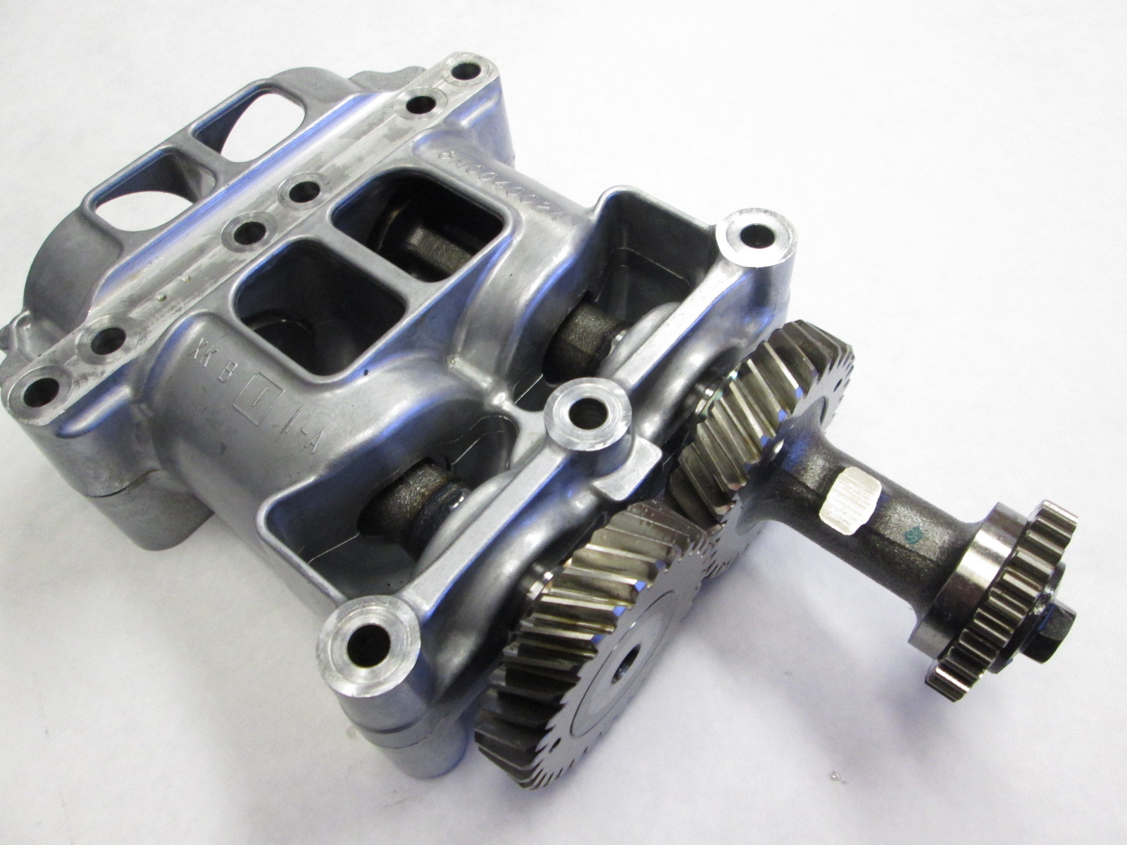 8M00576703 Mercury 150 Hp 4 Stroke Outboard Cylinder Block Balance