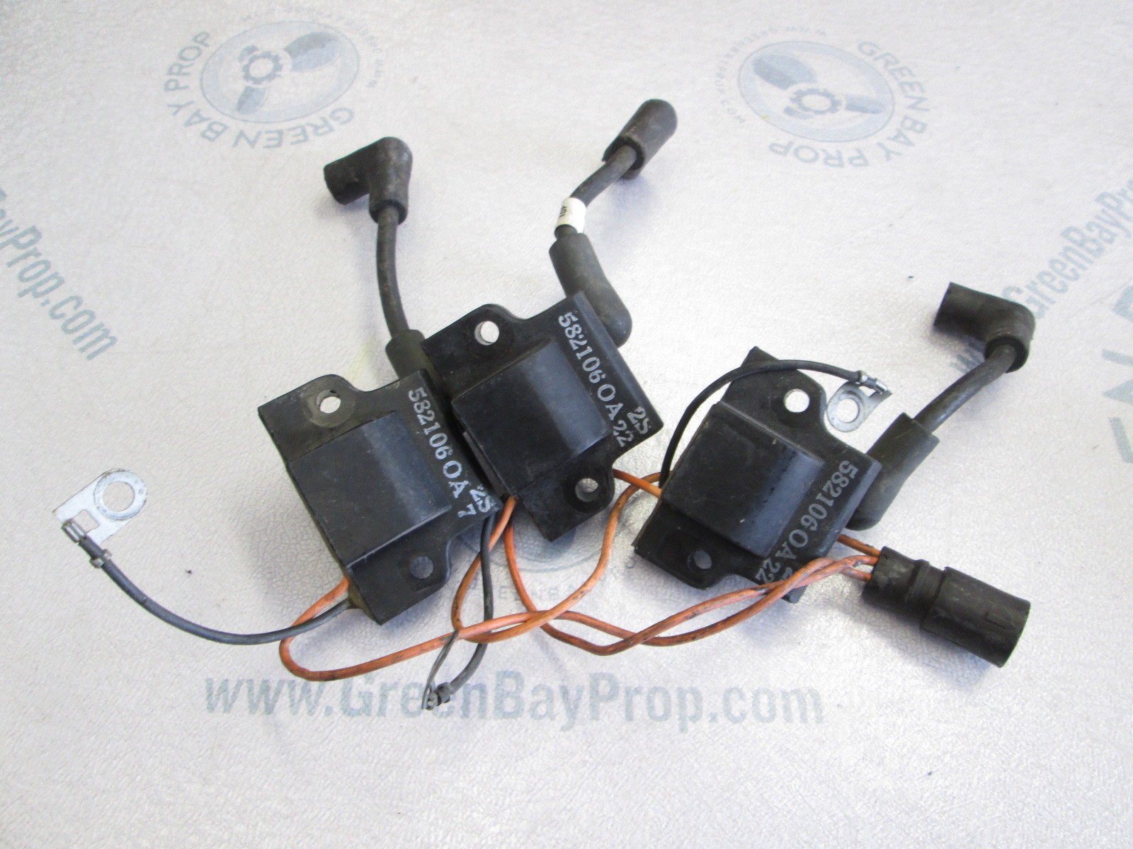 0581998 0584561 Evinrude Johnson Outboard Ignition CoilLot of 3 eBay