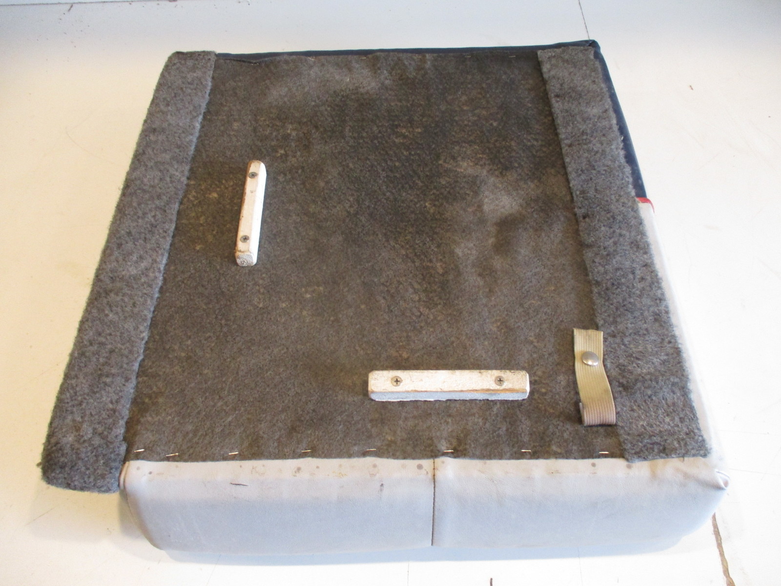 1990 Bayliner Capri Boat Rear Stern Seat Cushion Grey Dark Blue 20" x