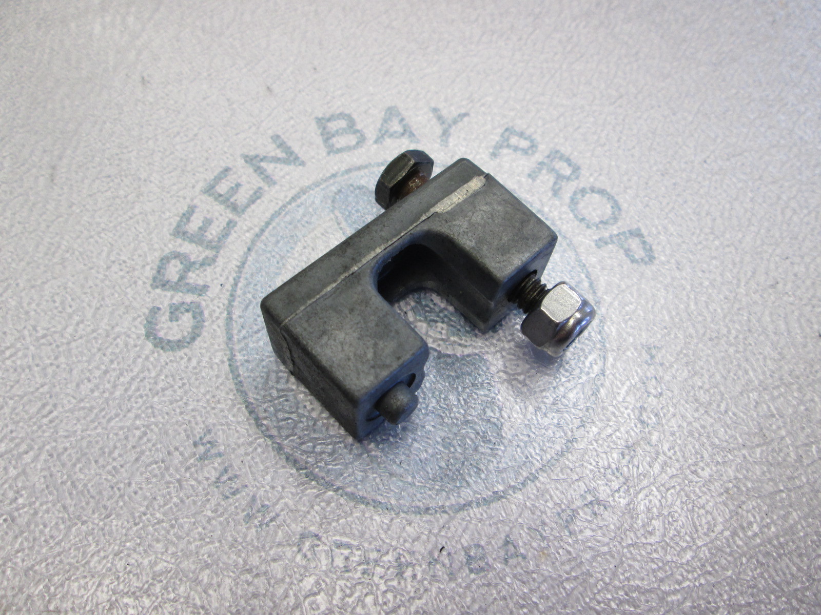 3850266 Volvo SX & OMC Cobra 4.38.1L Throttle Cable Anchor Green Bay