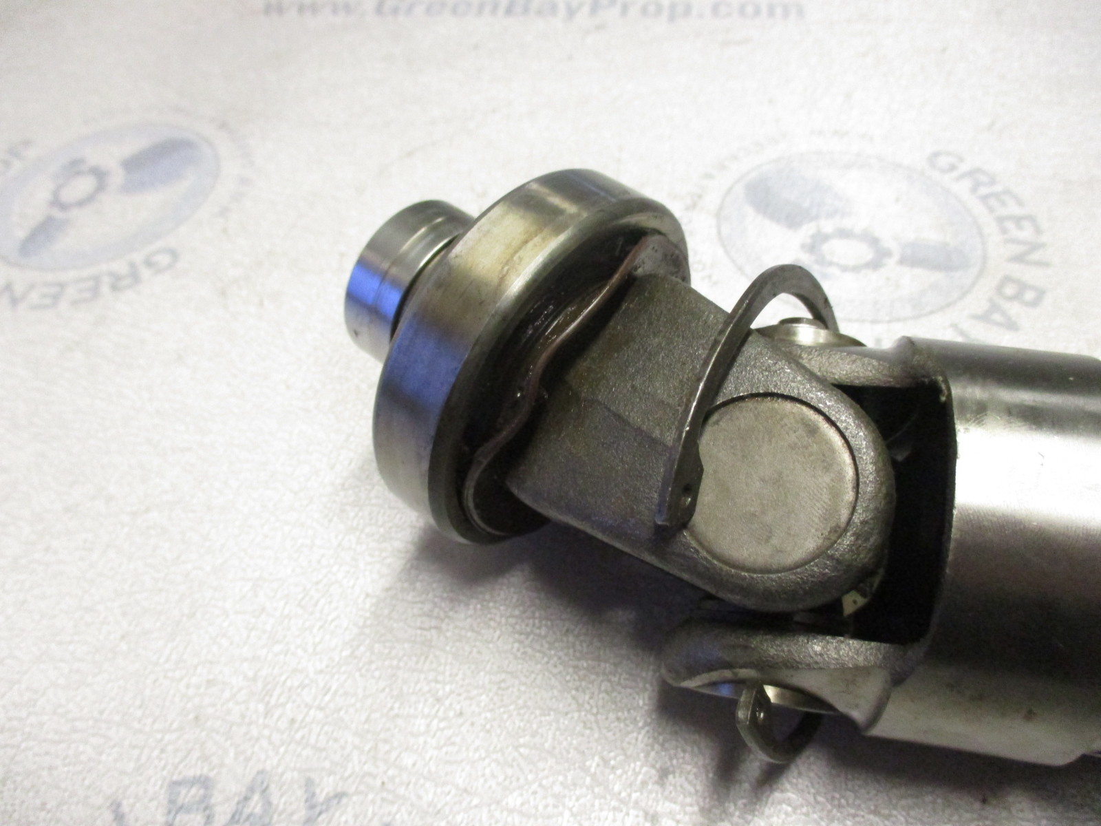 F2A695141 Force LDrive Shaft & UJoint Housing w/Bearing 85125 HP