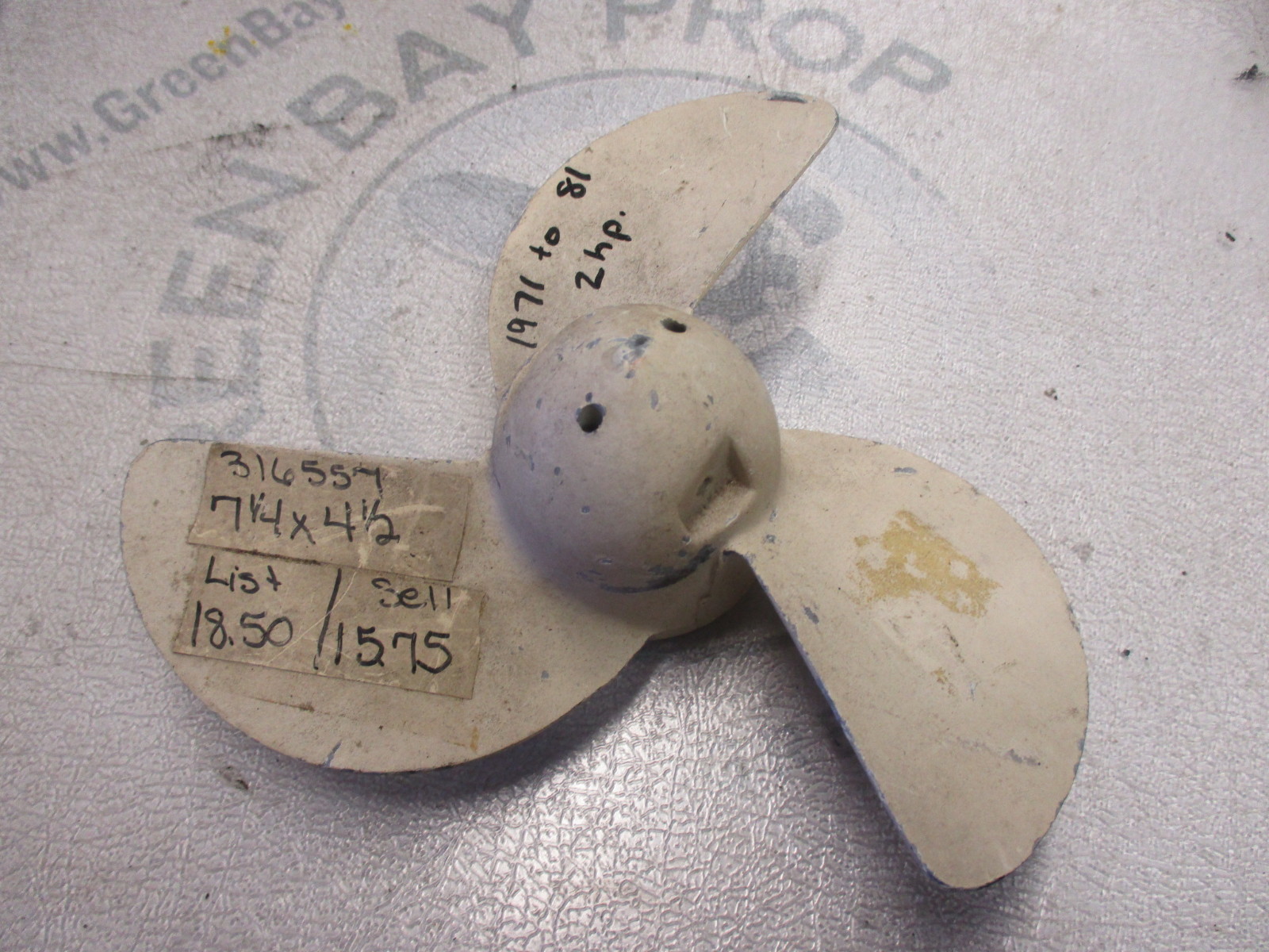 316557 0316557 OMC Propeller 7.25 x 4.5 Evinrude Johnson 1.52 HP