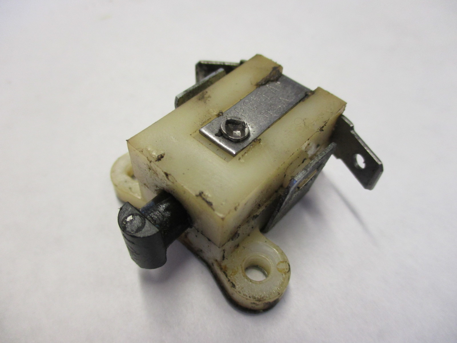 0386056 Evinrude Johnson Neutral Safety Switch 2065 Hp 19732005 386056