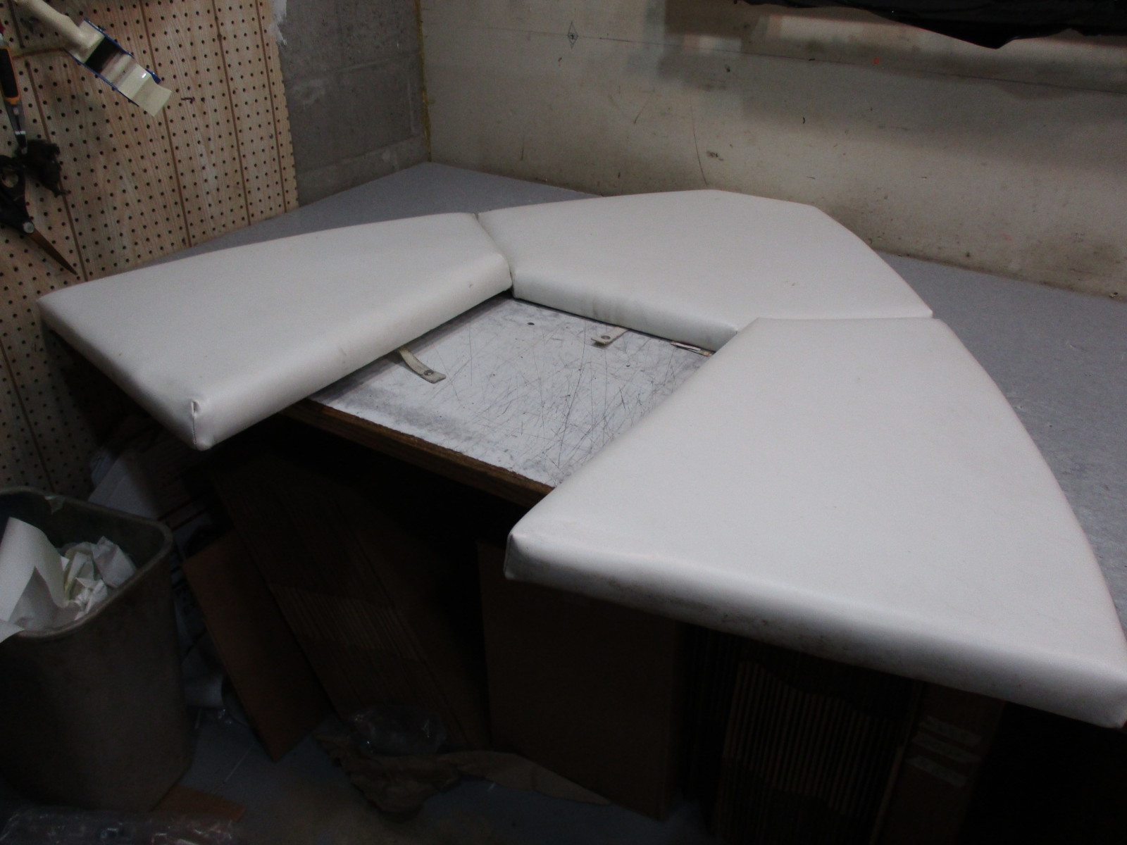 Front Bow Seat Boat Cushions 1998 Wellcraft Excel 19SSX White Vinyl eBay