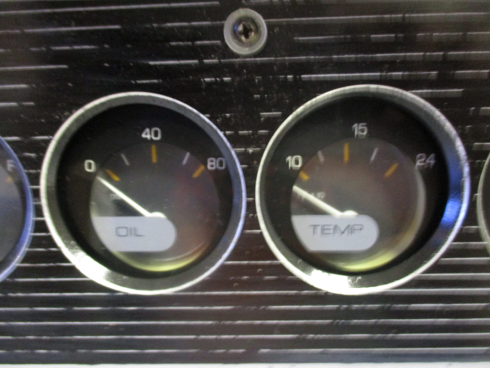 Four Winns SunDowner 225 Dash Gauge Cluster Panel Green Bay Propeller