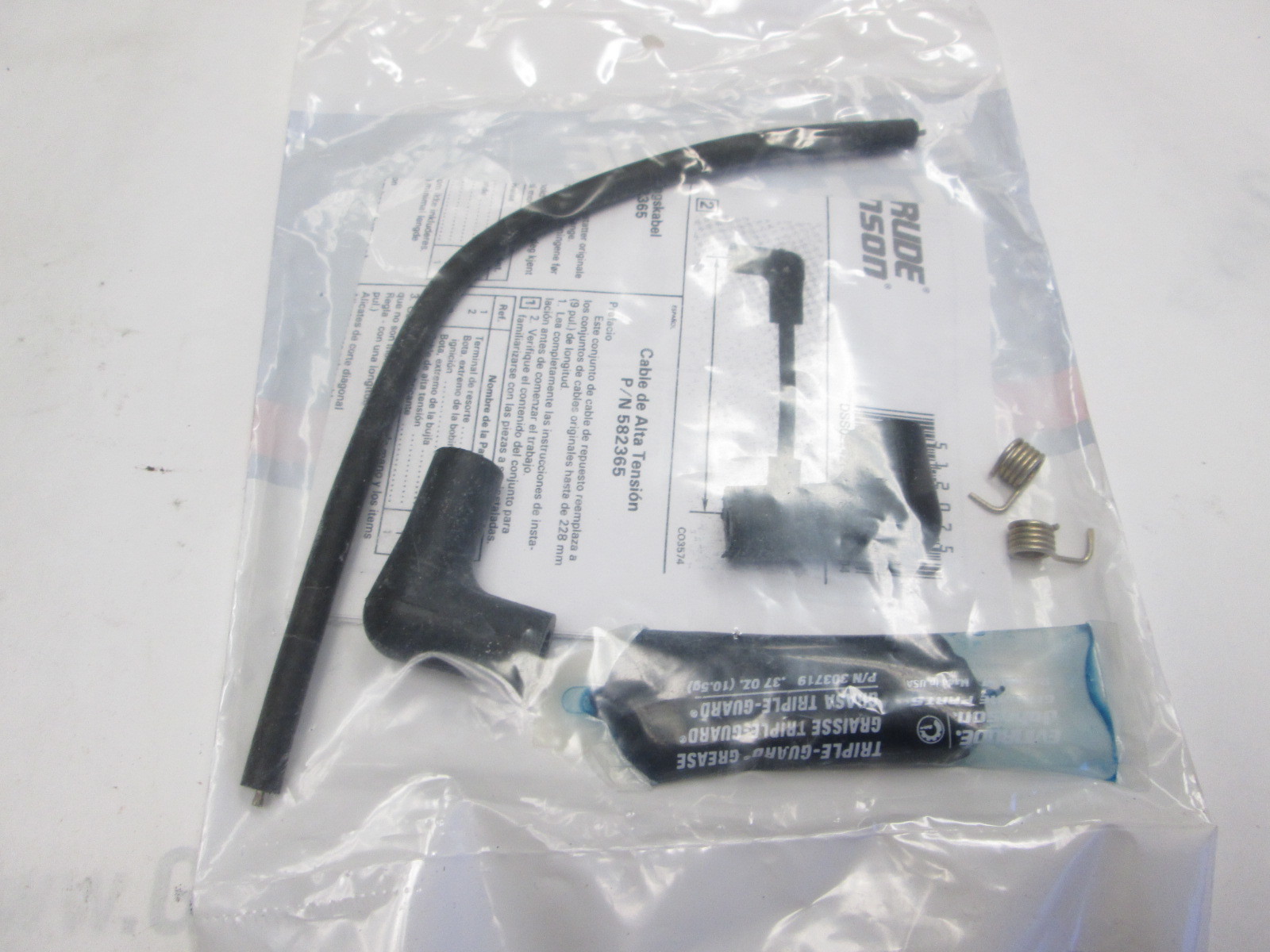 582365 OEM OMC Spark Plug Wire for Evinrude Johnson Outboard Green