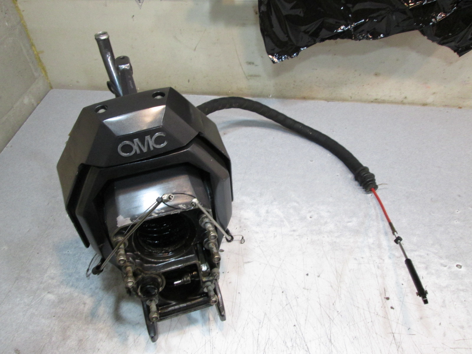 0984562 0984984 1987 OMC Cobra 3.0L Stern Drive Transom Gimbal Housing Assembly Green Bay