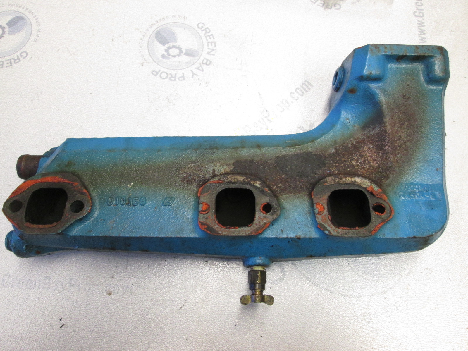 0910156 OMC Exhaust Manifold Stbd Sterndrives 3.8L V6 198183 910156