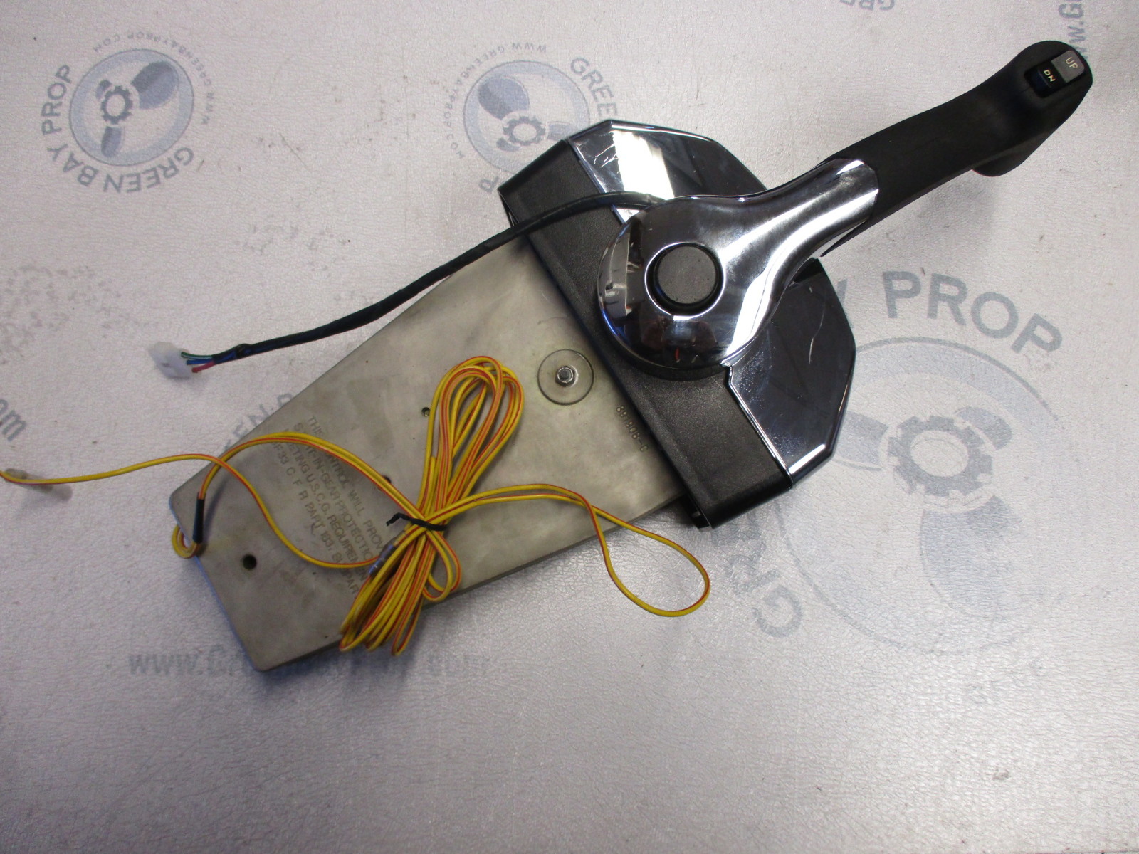 8M0041431 Mercury Mercruiser Throttle Shift Remote Control Box Console