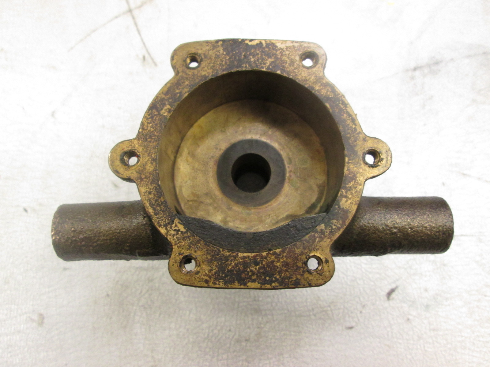 825916 Volvo Penta Raw Sea Water Pump Impeller Housing AQ115, BB115, AQ130, MB20 Green Bay