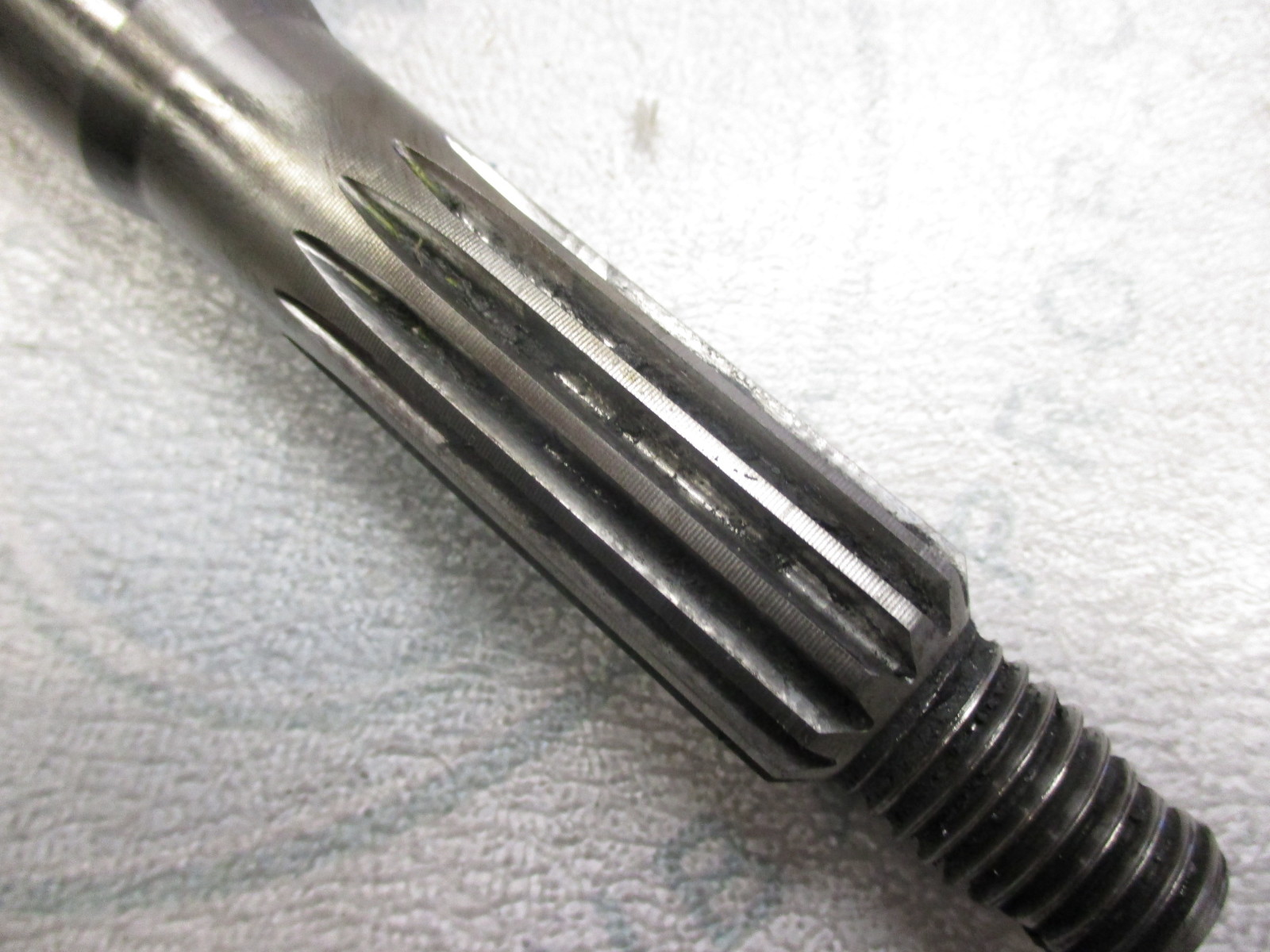 5006310 0436834 Evinrude Johnson Outboard Prop Propeller Shaft 75130