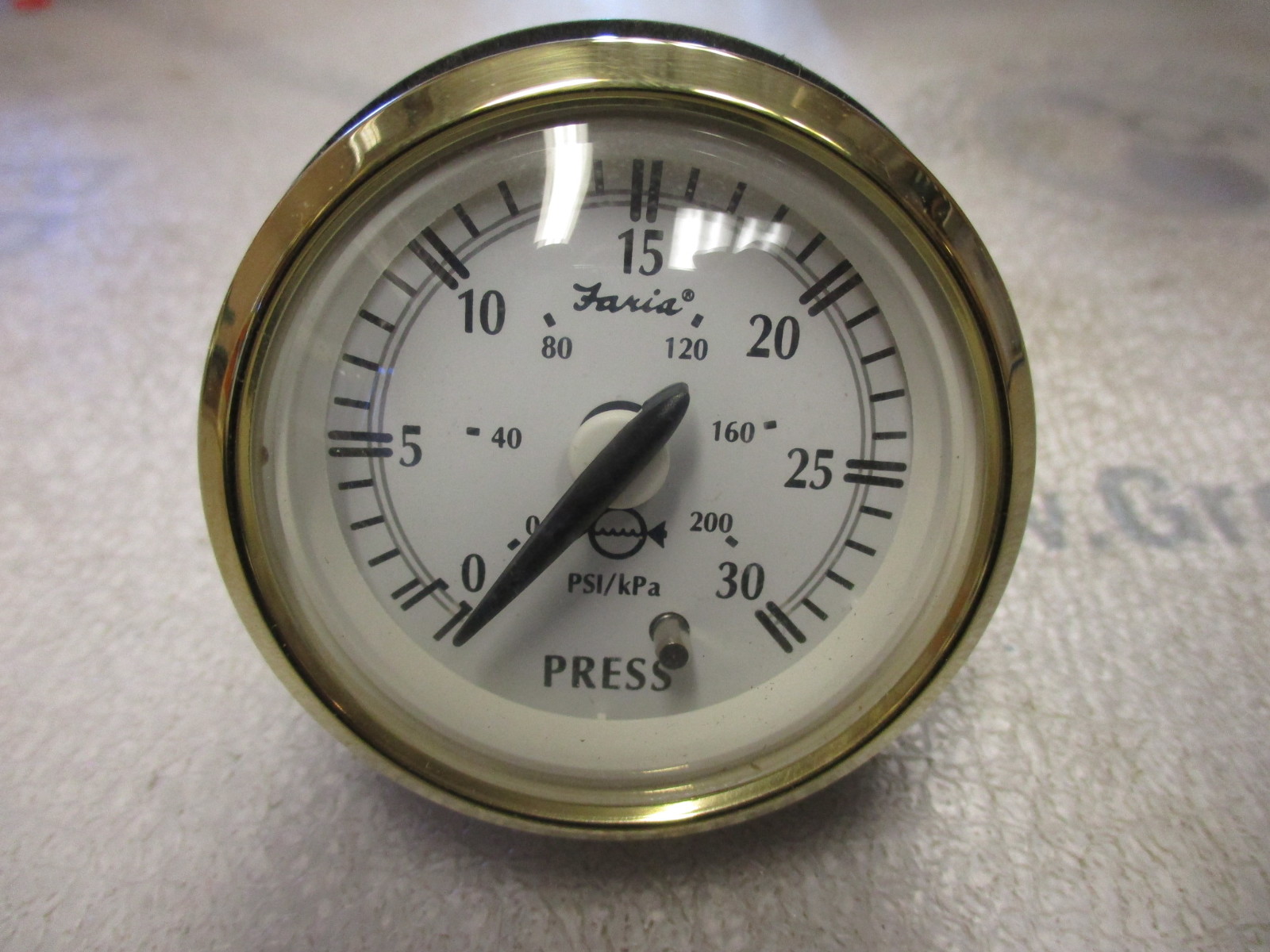 OP1162A Faria White Black Gold Water Pressure PSI Gauge Marine Boat 2" 30 PSI Green Bay
