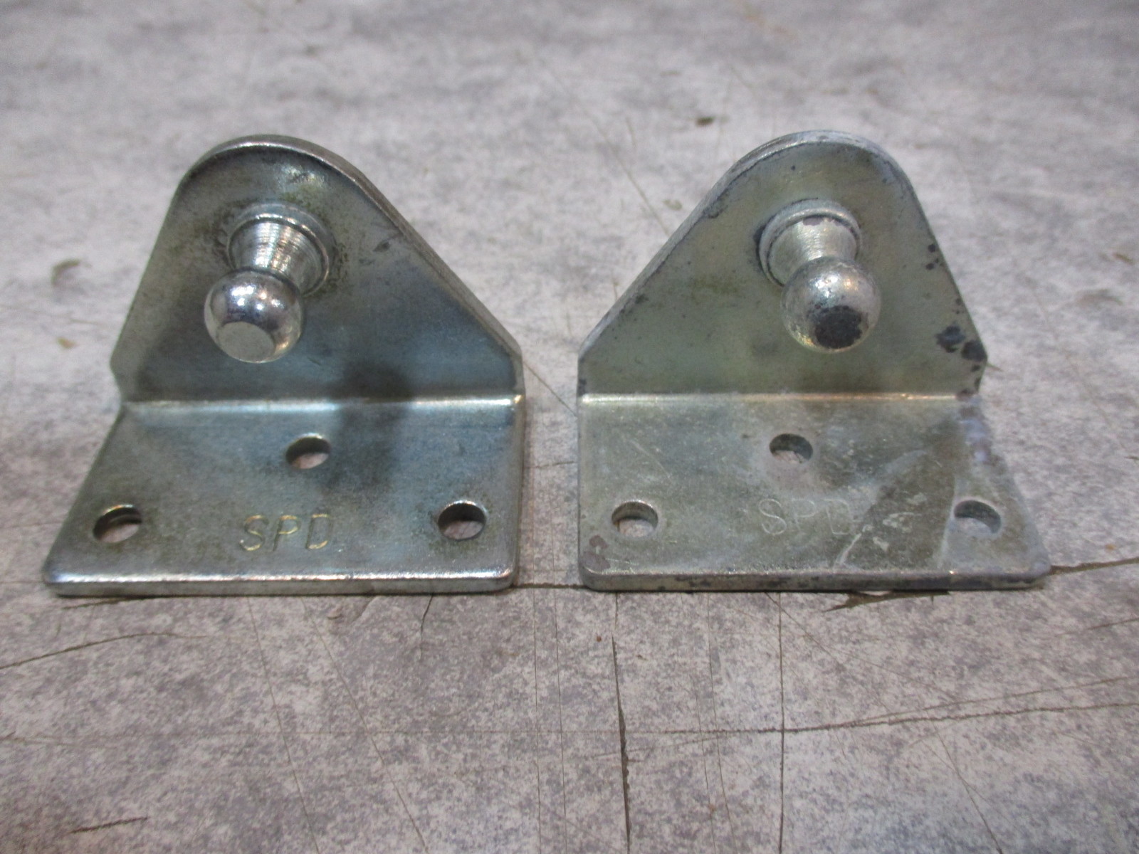 Set (2) Gas Spring Mounting Bracket 2" x 1 1/2" 10mm Ball 90 Degree