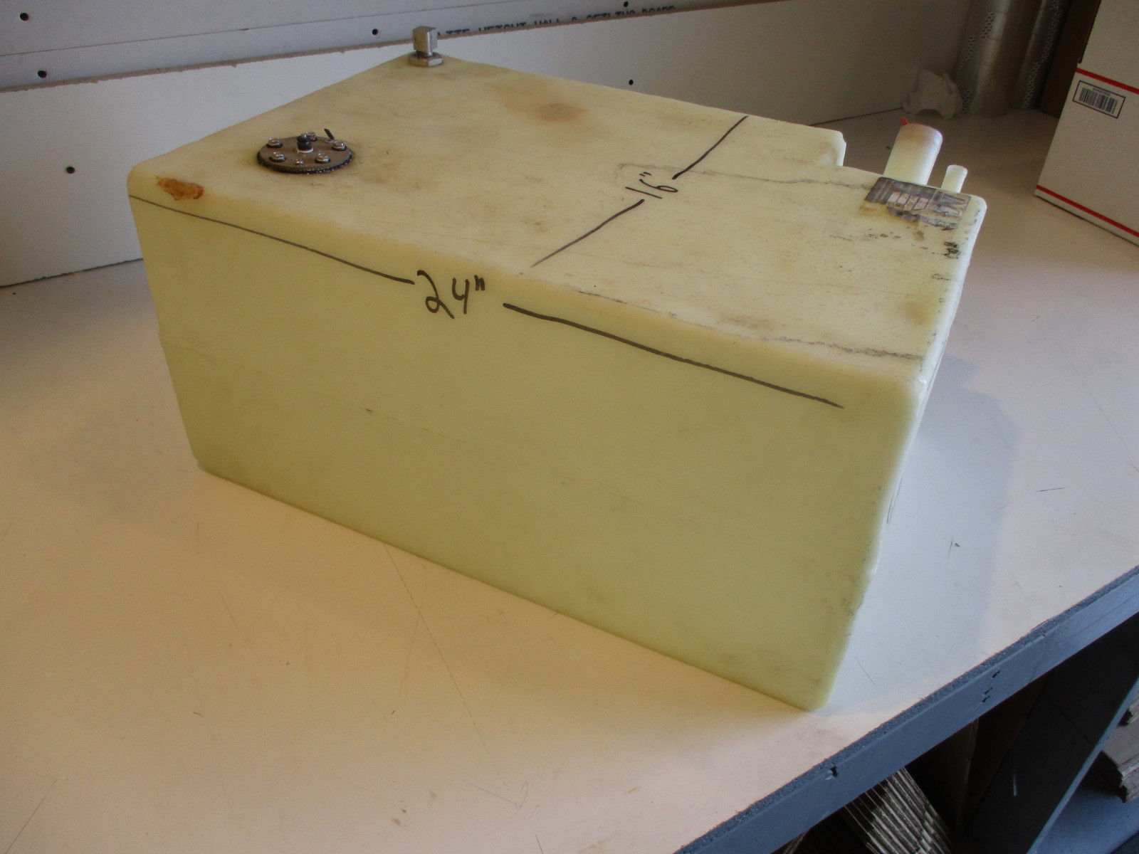 marina boat gas marine plastic boat gas tank 24 quot x 16 quot x 11 5 quot 18 gal marina boat gas marine plastic boat gas tank 24 quot x 16 quot x 11 5 quot 18 gal