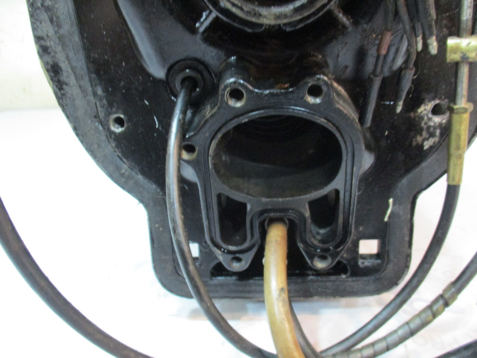 42260A6 Mercruiser Alpha One Gimbal Housing Assembly 5 Bolt Exhaust