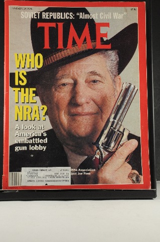 Time Magazine Jan 29 1990 Who is the NRA?; Soviet Republics: 