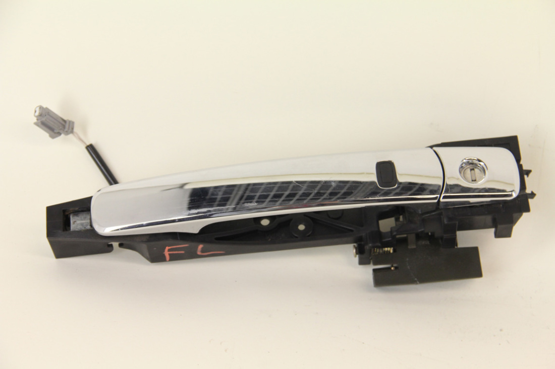 Infiniti FX35 FX45 0308, Front Left Ext. Door Handle Chrome Keyless