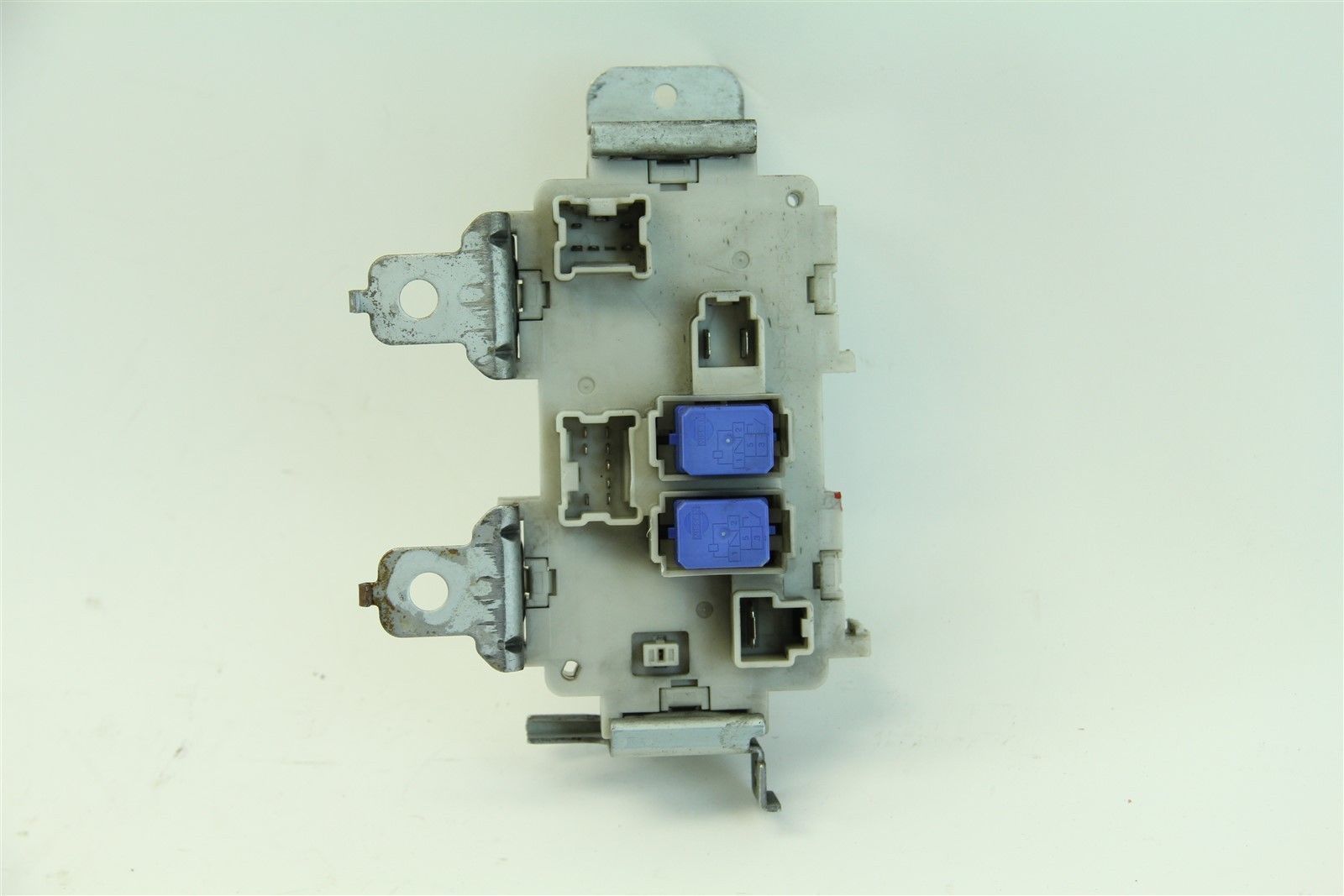 Infiniti G35 Coupe 2003-2004 Under Dash Fuse Box Junction ... infiniti g35 coupe fuse box 