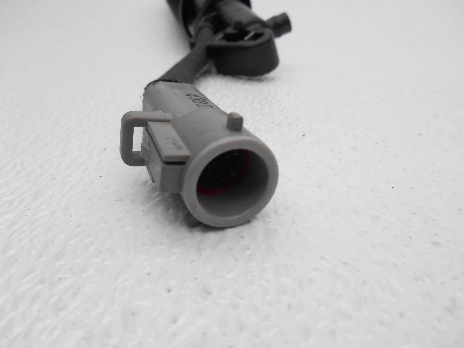 NOS NEW OEM REAR AIR RIDE HEIGHT SENSOR 9802 LINCOLN TOWN CAR F8VZ