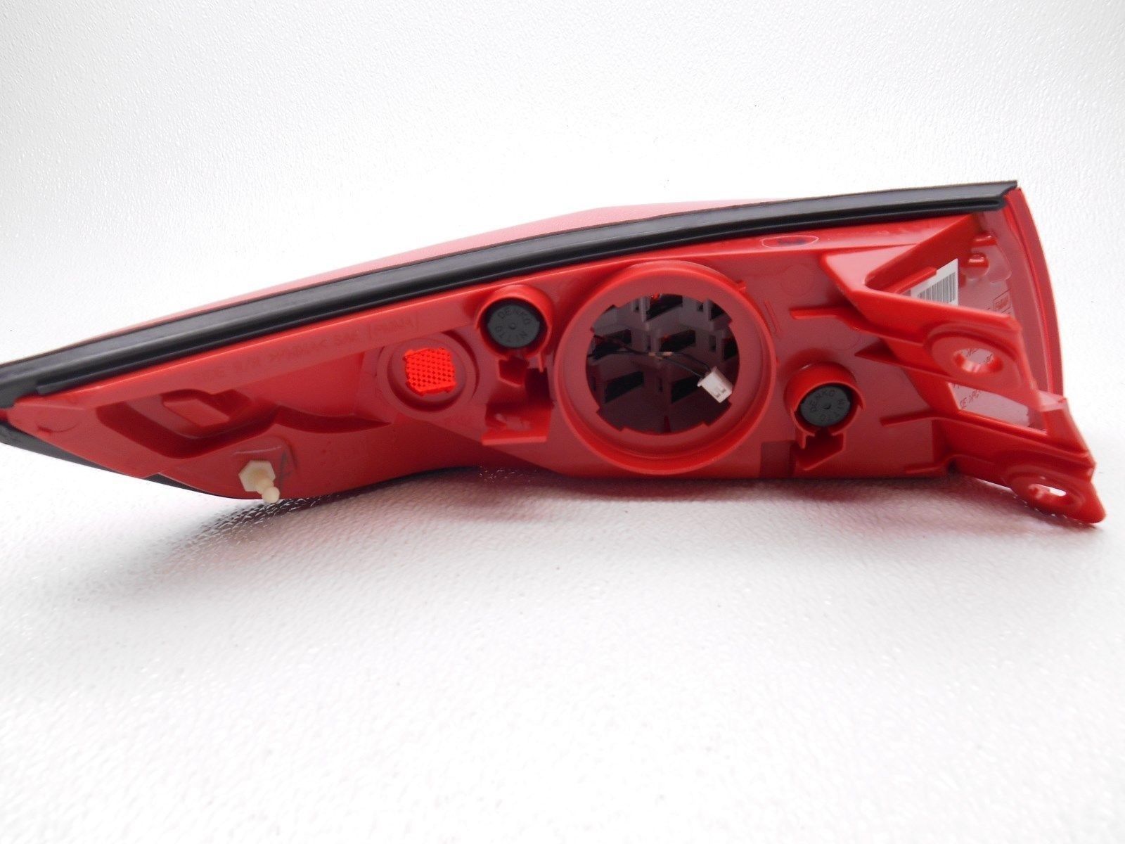 New OEM 20032008 Infiniti FX45 FX35 Passenger Side Tail Lamp Alpha