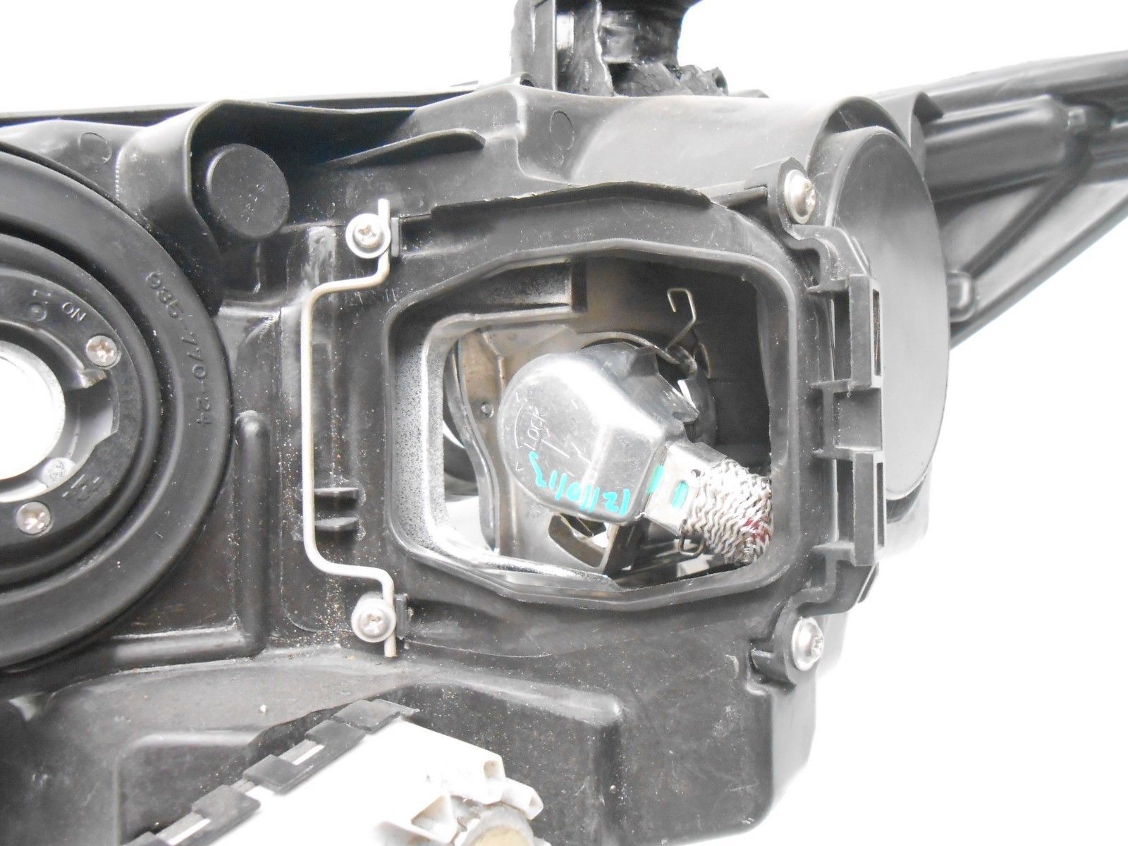 OEM 20092012 Toyota Venza Headlamp Headlight Right Xenon Hid eBay