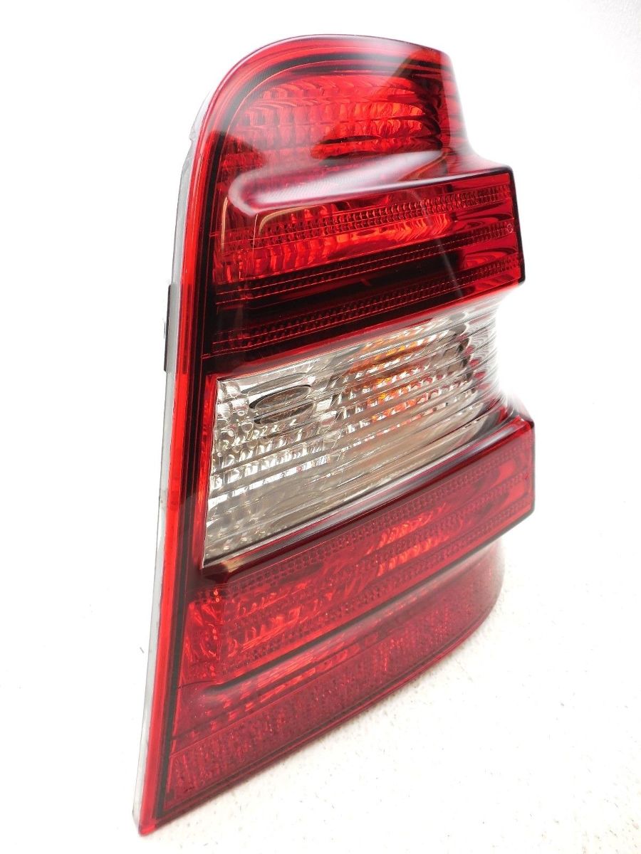OEM 20092011 Mercedes ML320 ML350 ML450 ML550 Right Tail Light Tail Lamp eBay
