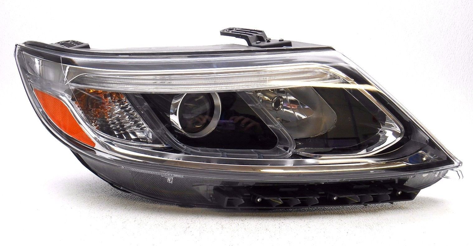 Genuine OEM 20142015 Kia Sorento Right Halogen Headlamp w/o LED Accent