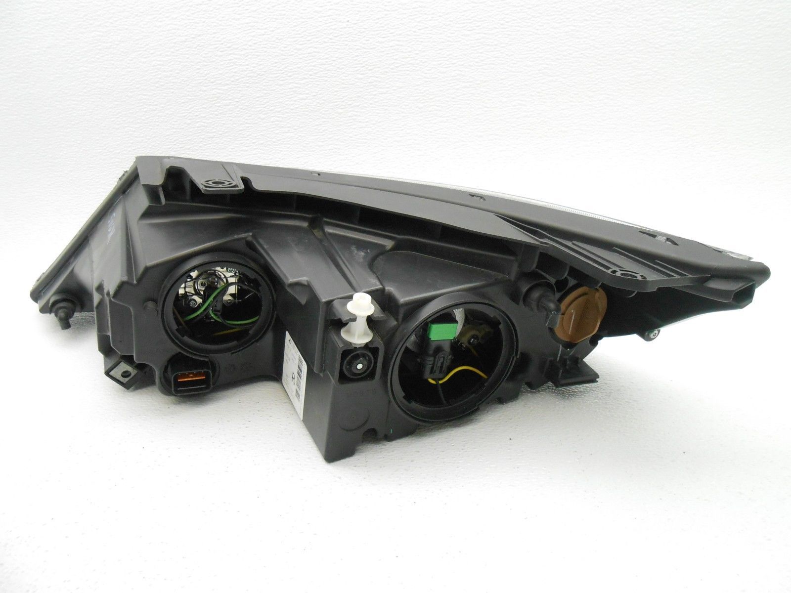 OEM Kia Sorento Right Halogen Headlamp Headlight 20112013 eBay
