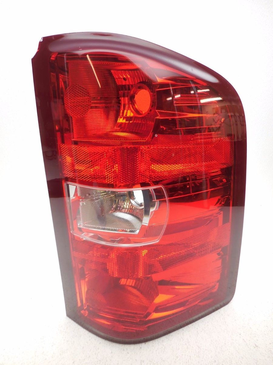 200714 GMC Sierra 3500 Chevy Silverado Rear Right Tail Light Tail Lamp