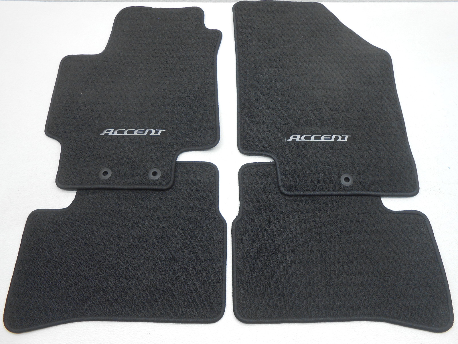 New OEM 20072011 Hyundai Accent Hatchback Floor Mat Set Black/Dark