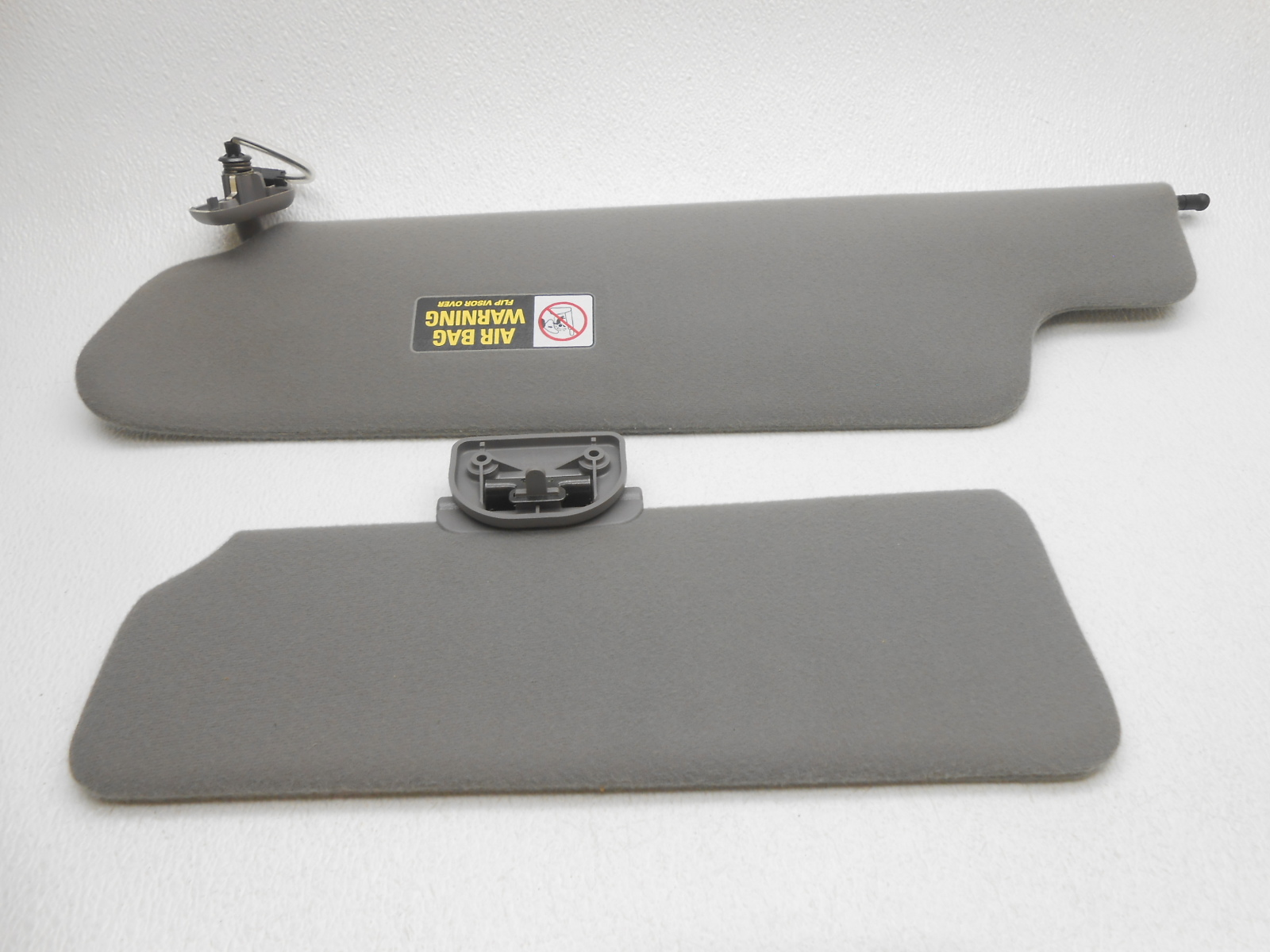 New OEM Sun Visor Ford F150F250 Expedition Navigator 9703 Right Light